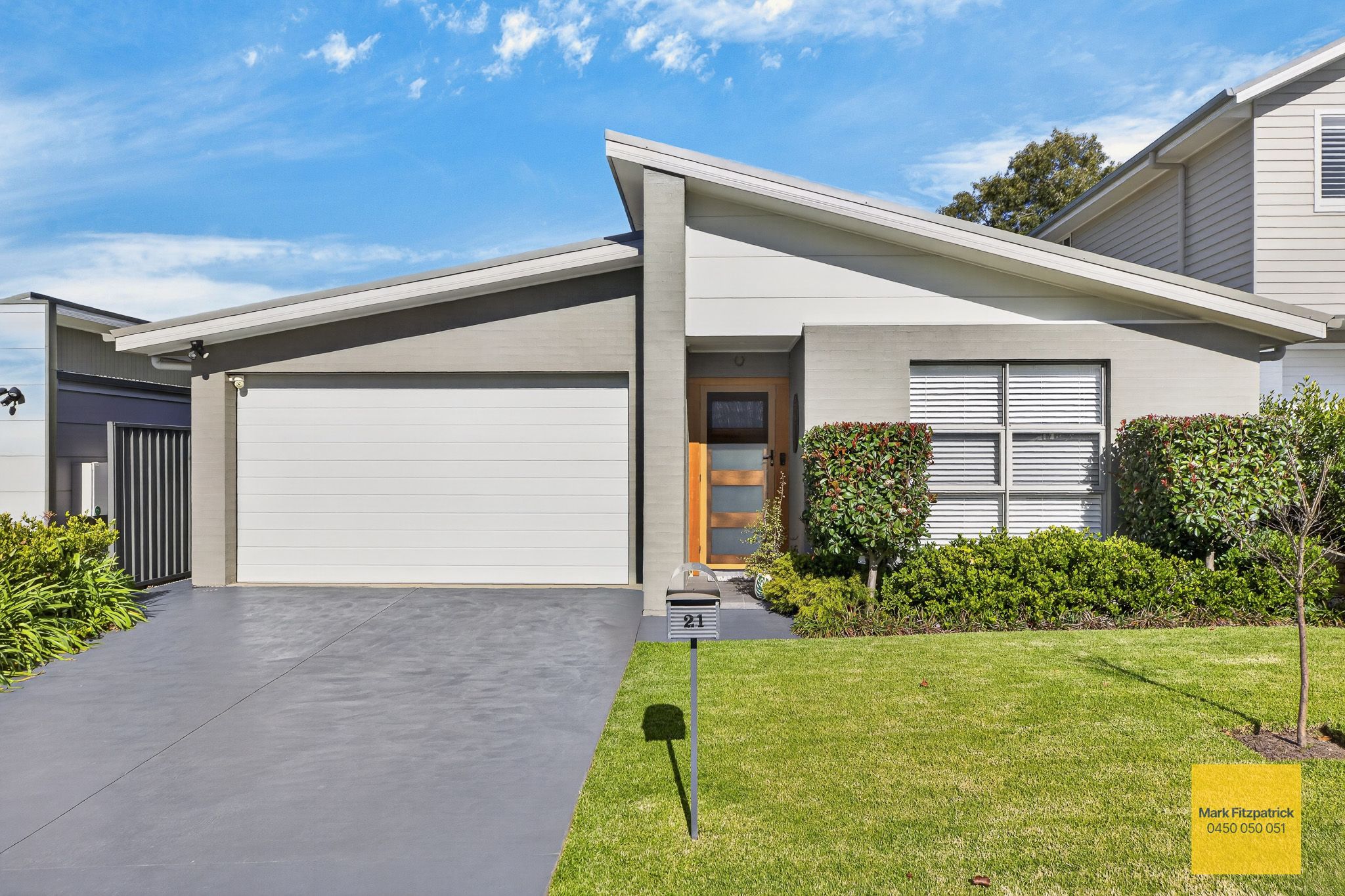 21 Kurrajong Crescent — photo 3 of 23