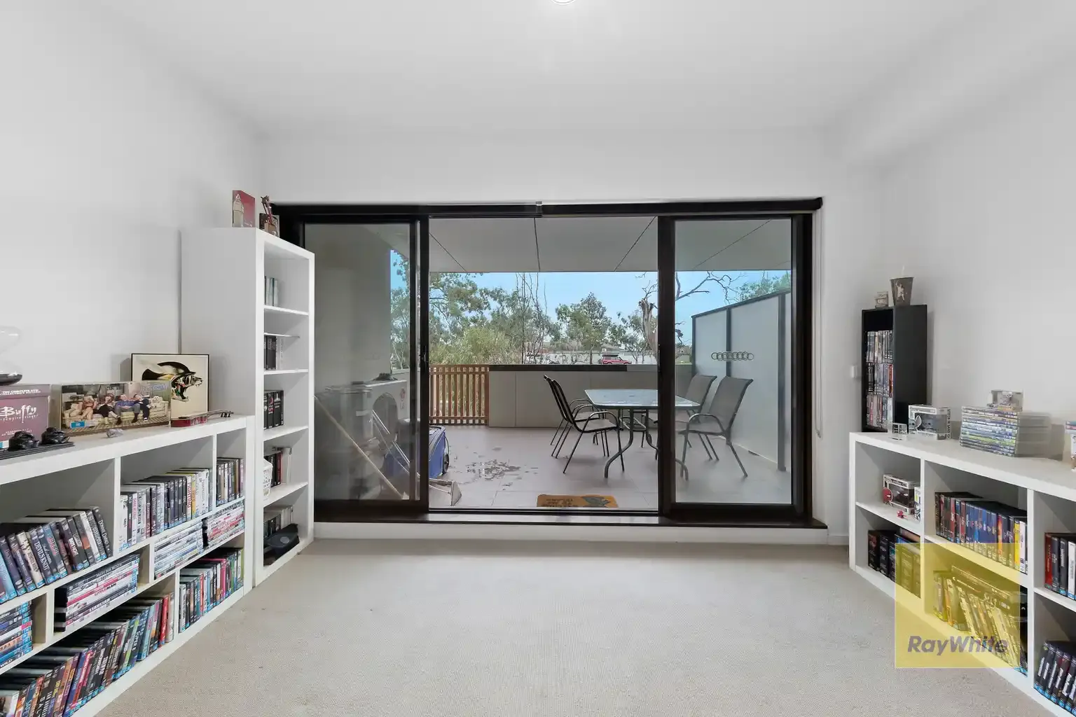 105/55 Oleander Drive — photo 10 of 13