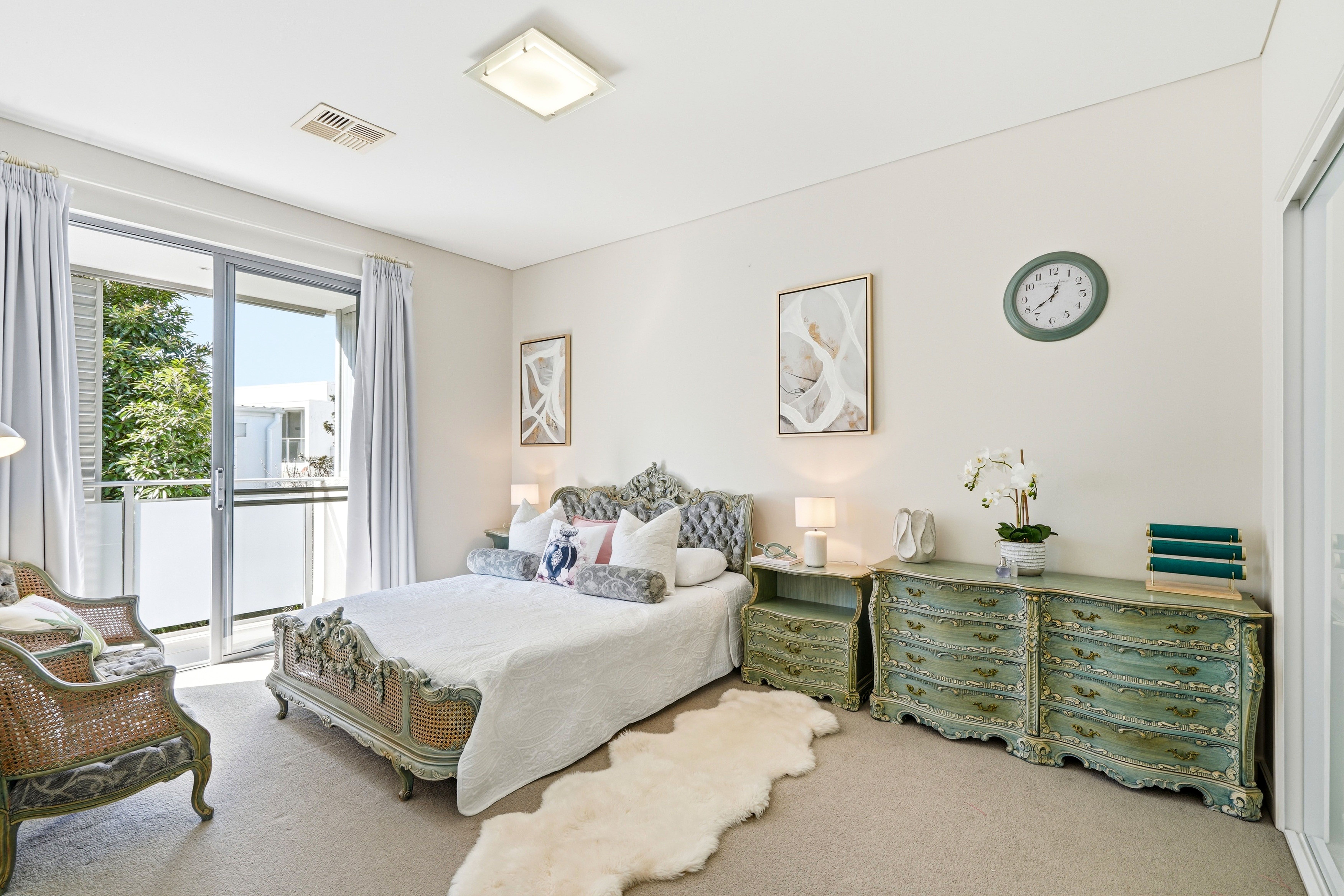 68 Central Park Avenue — photo 11 of 16