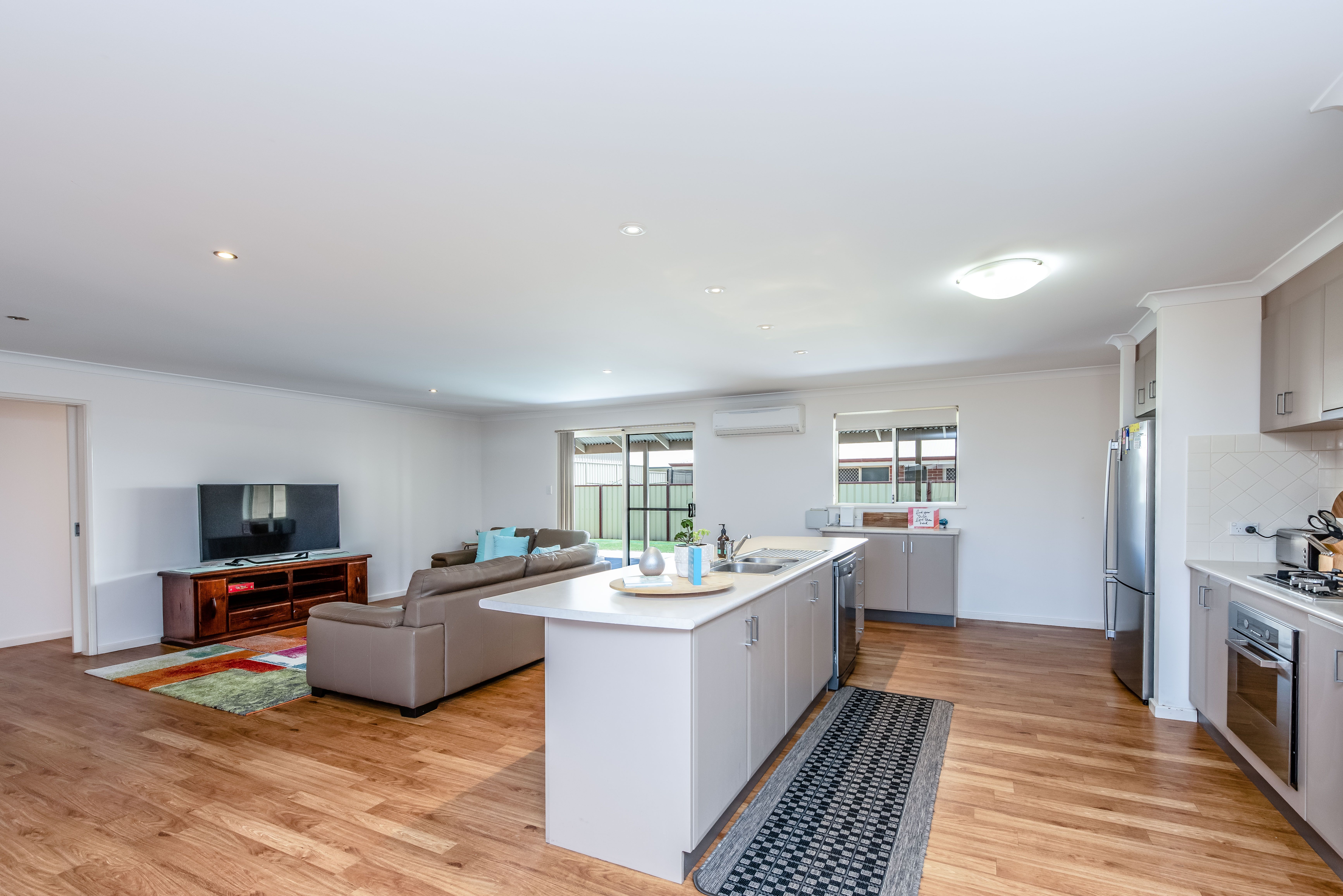 7 Awanui Street, Wandina, WA 6530