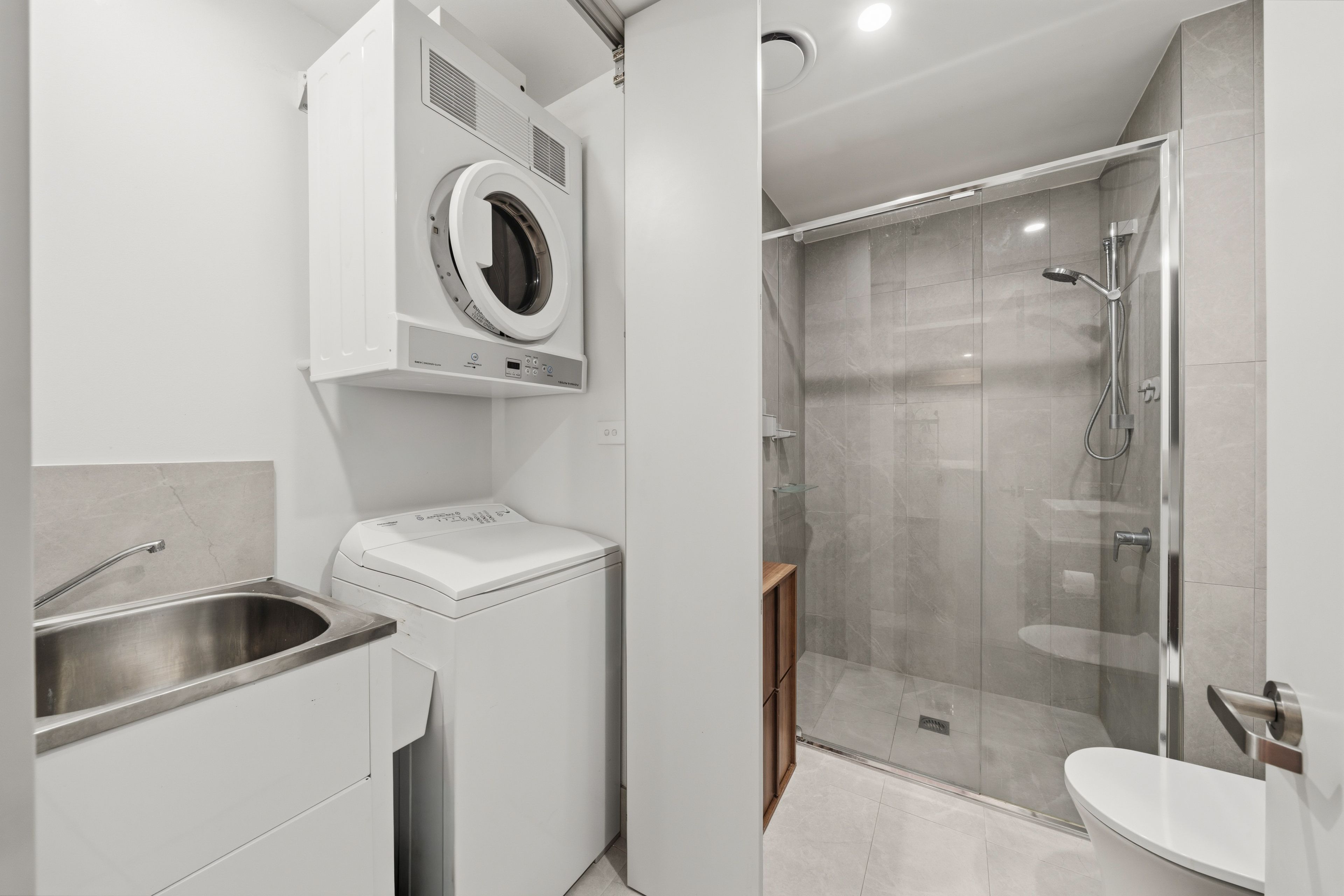 34/11 Irving Street — photo 14 of 29