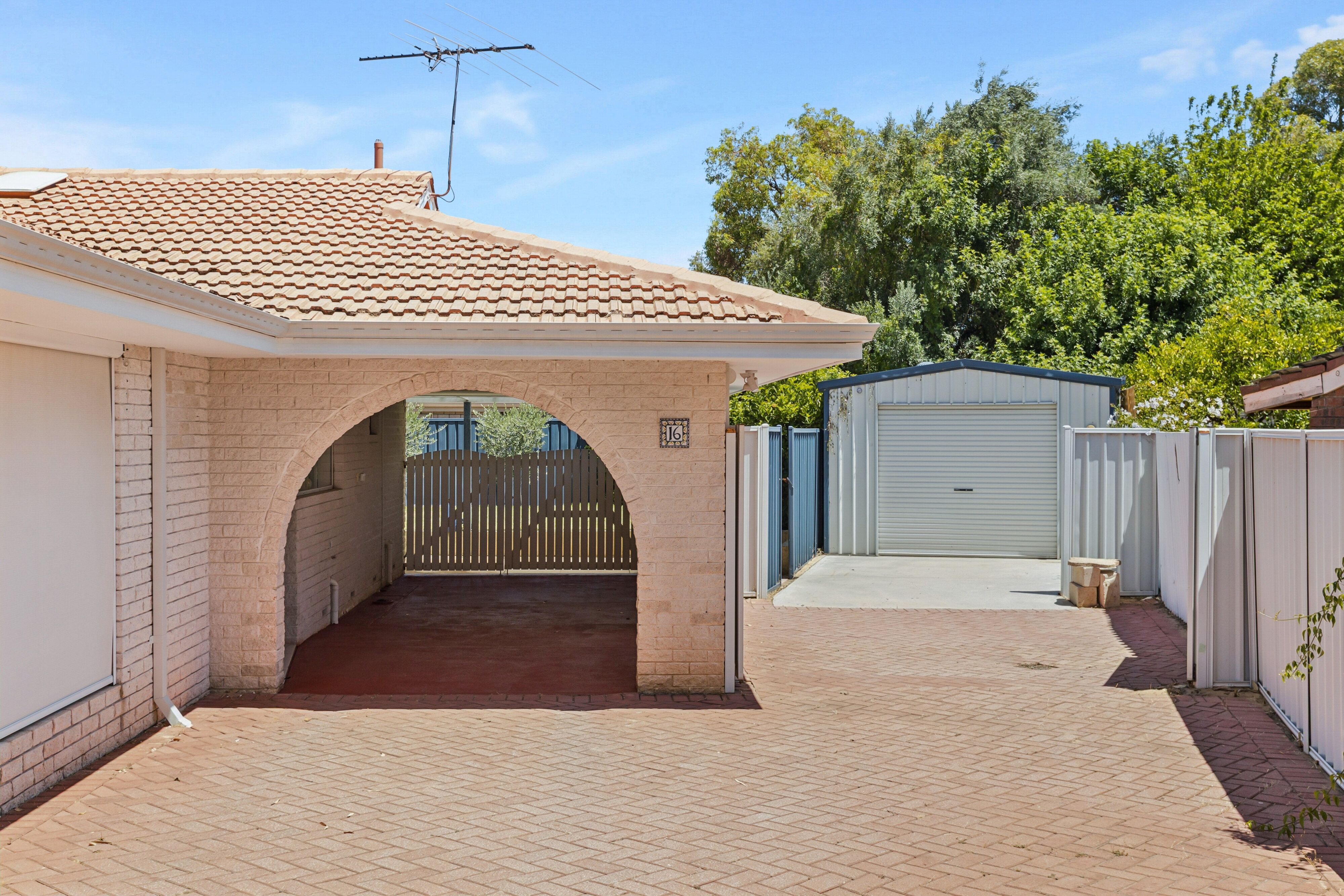 16 Hannah Court, Duncraig, WA 6023