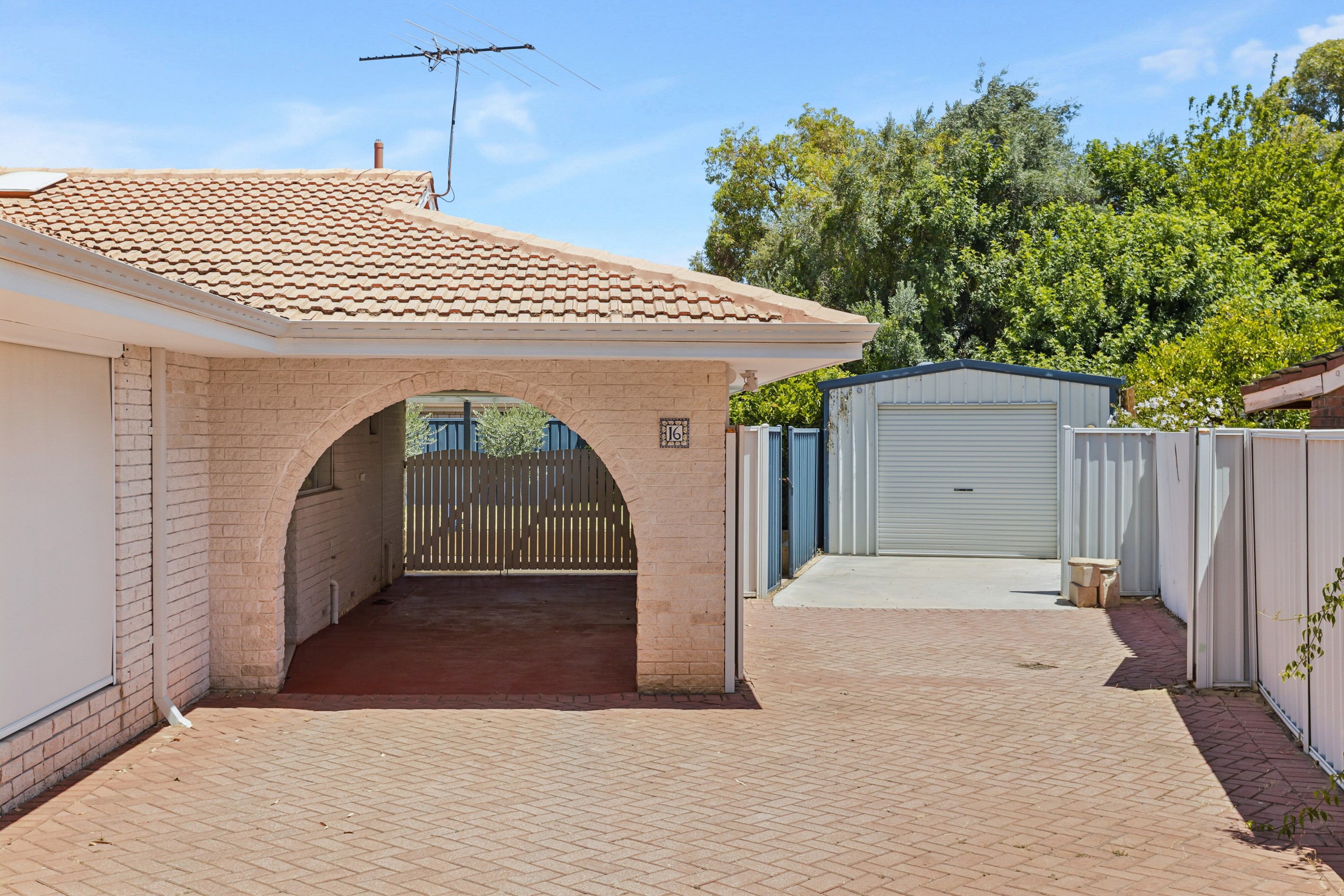 16 Hannah Court, Duncraig, WA 6023