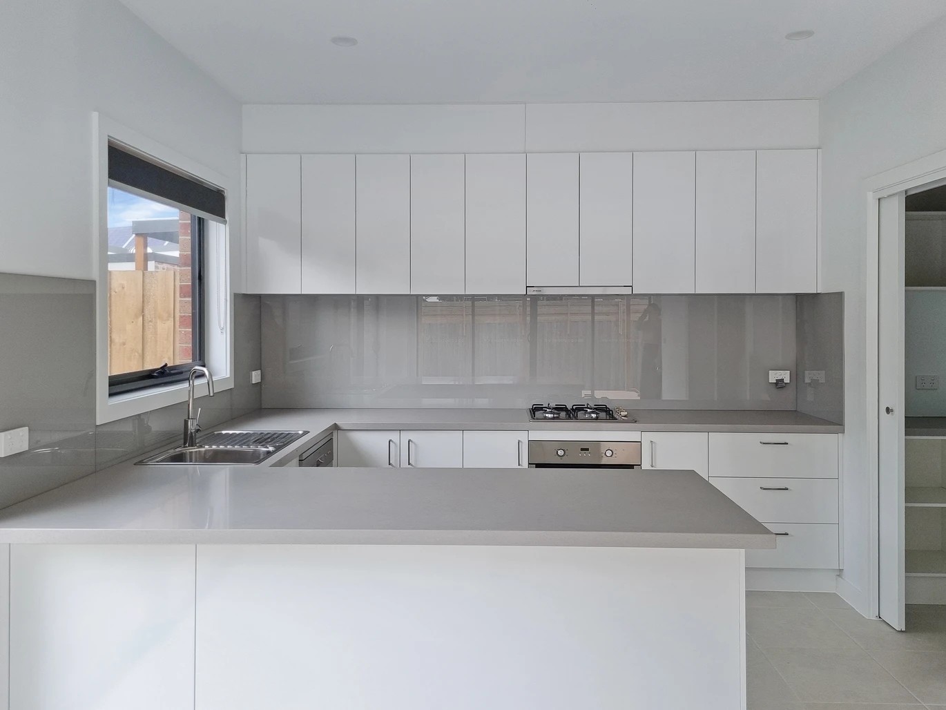 2/30-32 West Fyans Street, Newtown, VIC 3220