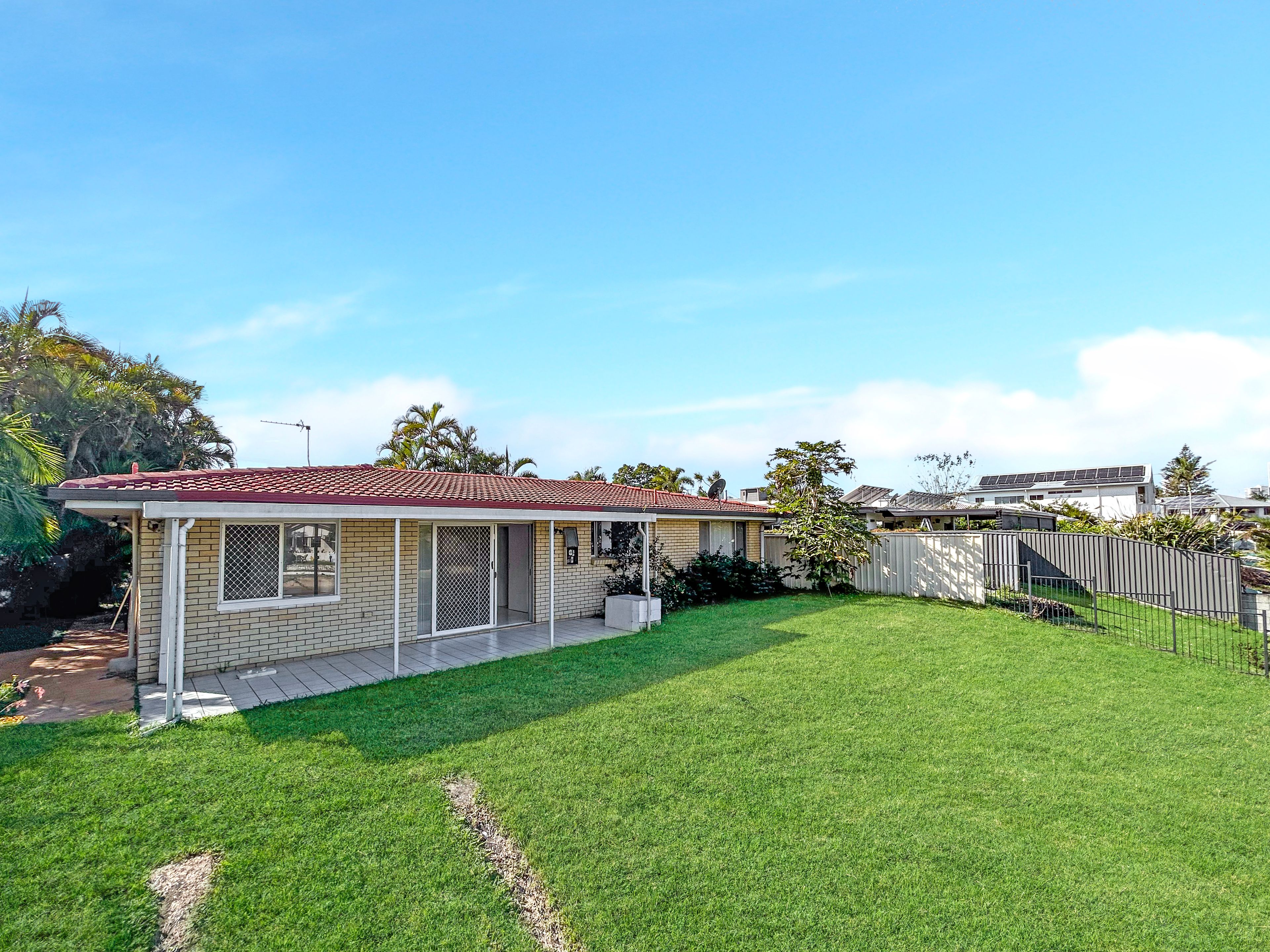 36 Poinciana Boulevard, Broadbeach Waters, QLD 4218