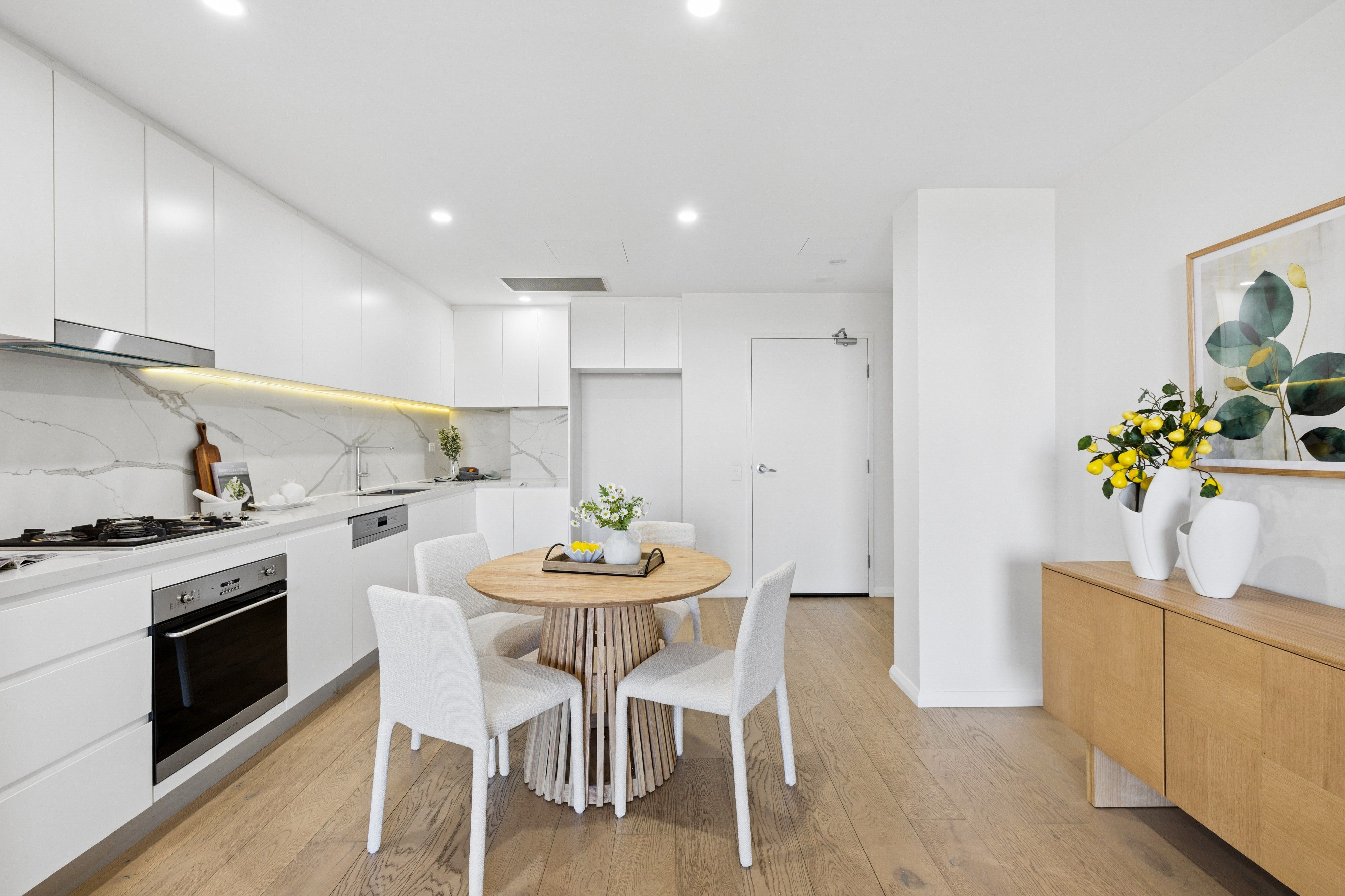 104/7 Pittwater Road — photo 7 of 17
