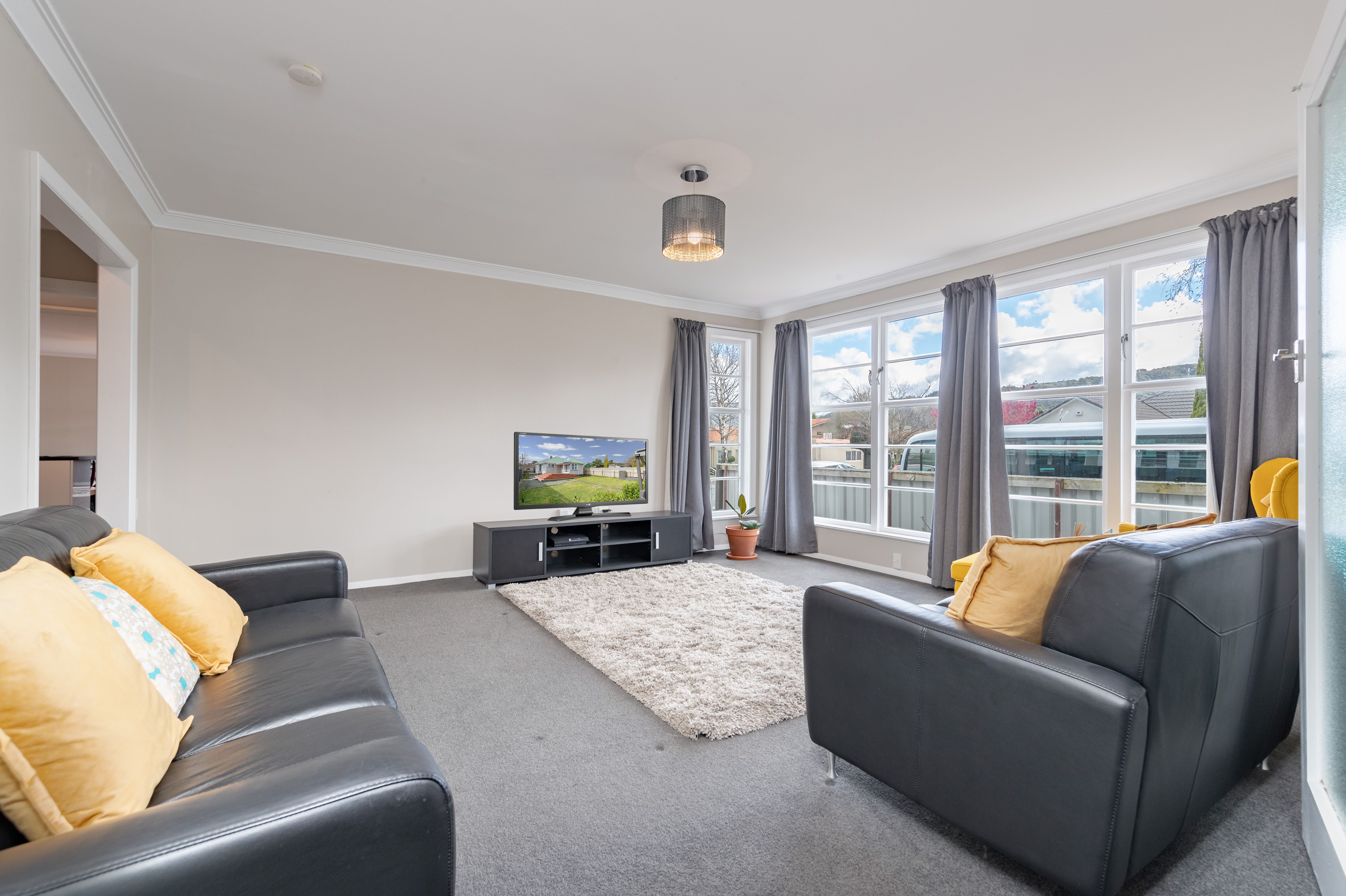 15 Exchange Street, Ebdentown, Upper Hutt City