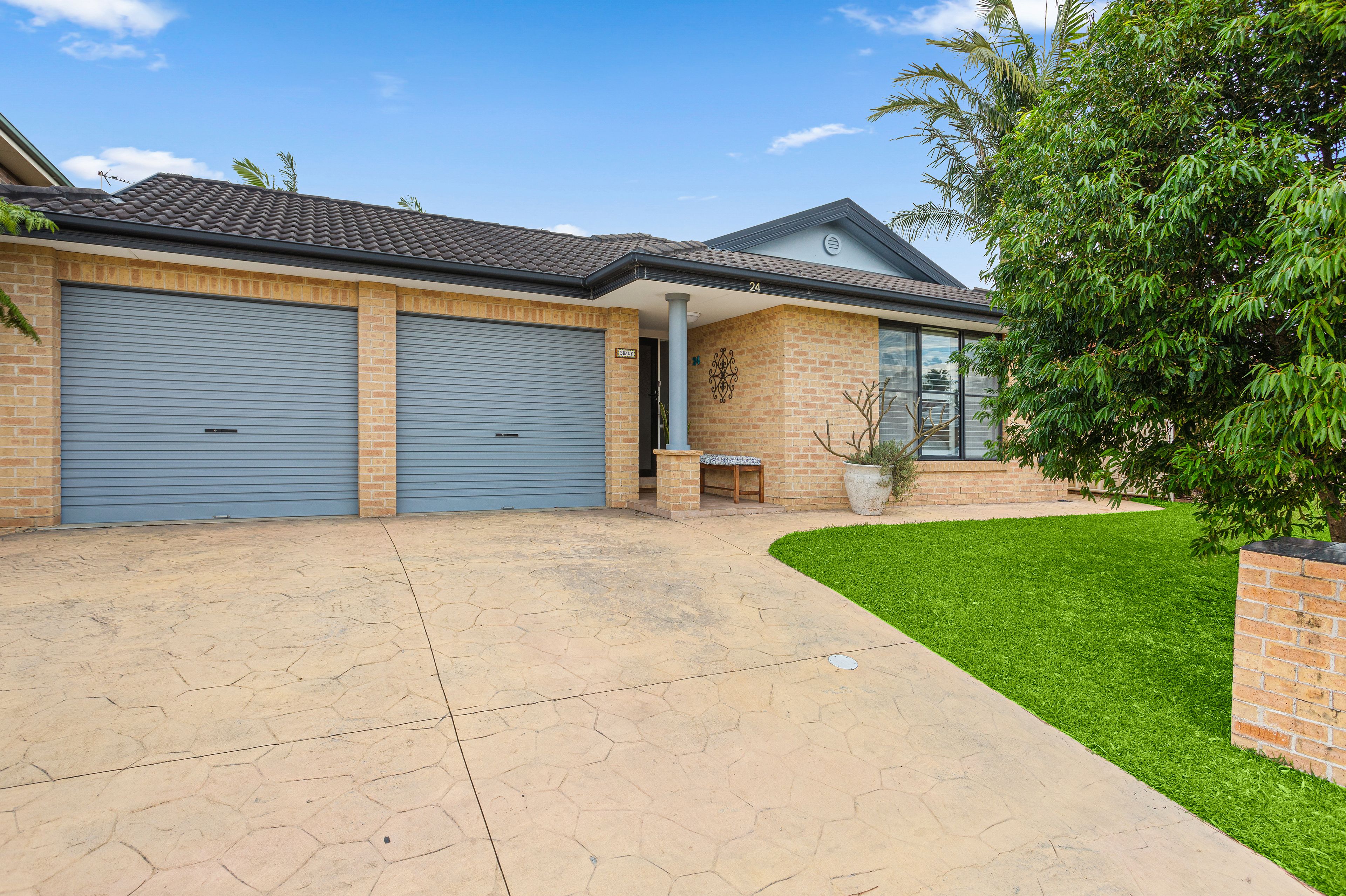 24 Barrack Avenue, Barrack Heights, NSW 2528 House for Sale Ray