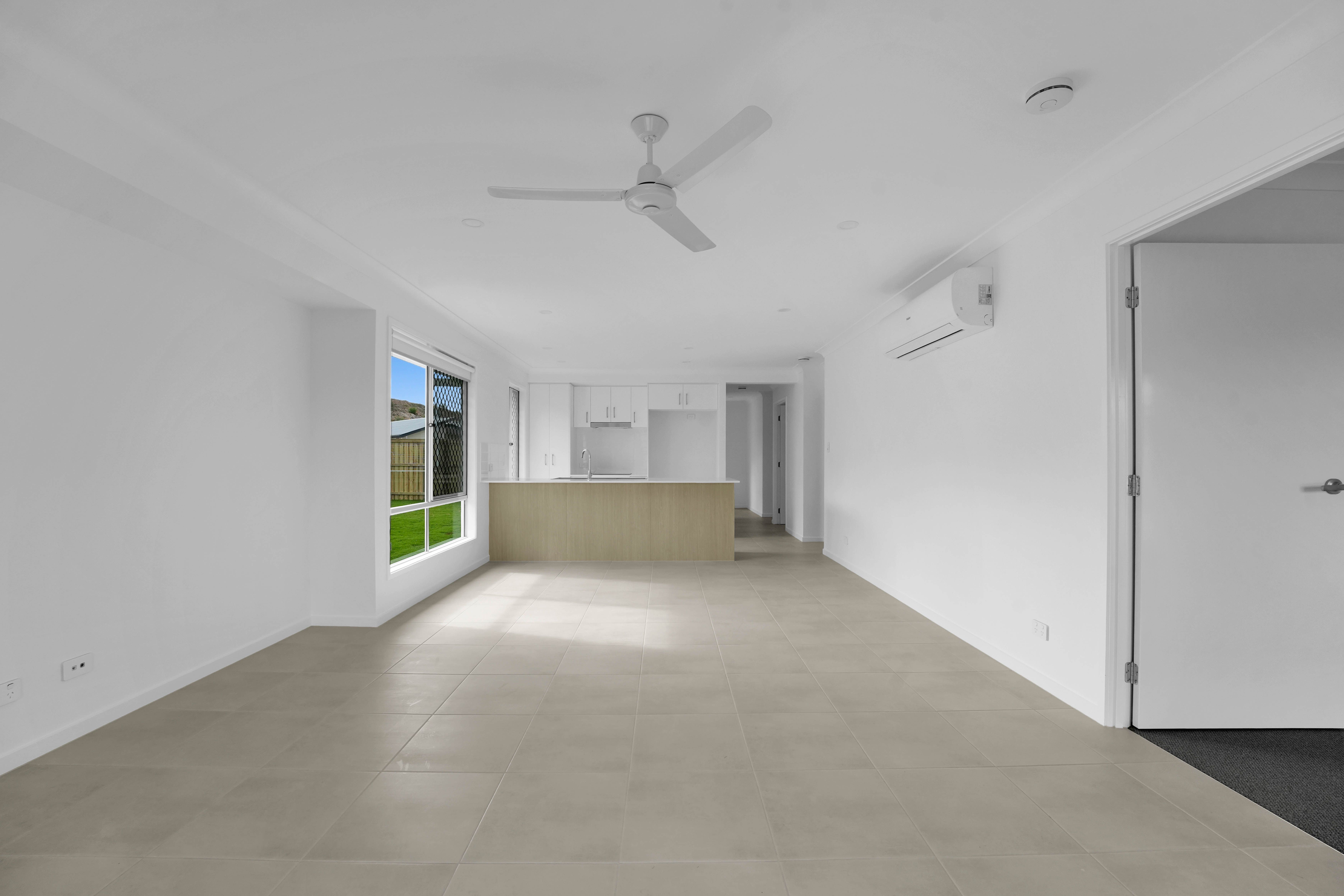 73 Edgeview Way, Flinders View, QLD 4305