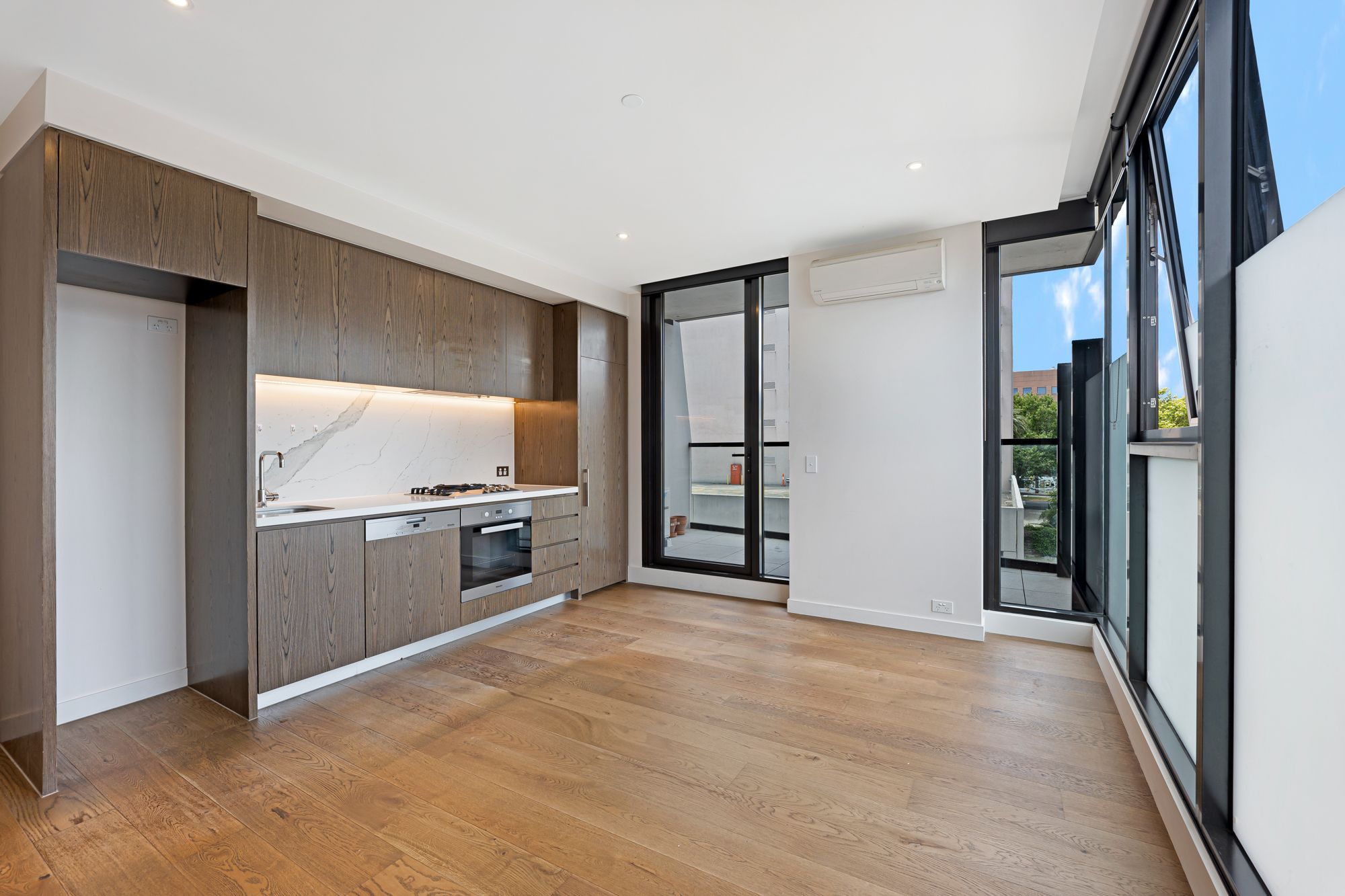 310/77 Queens Road, Melbourne, VIC 3004