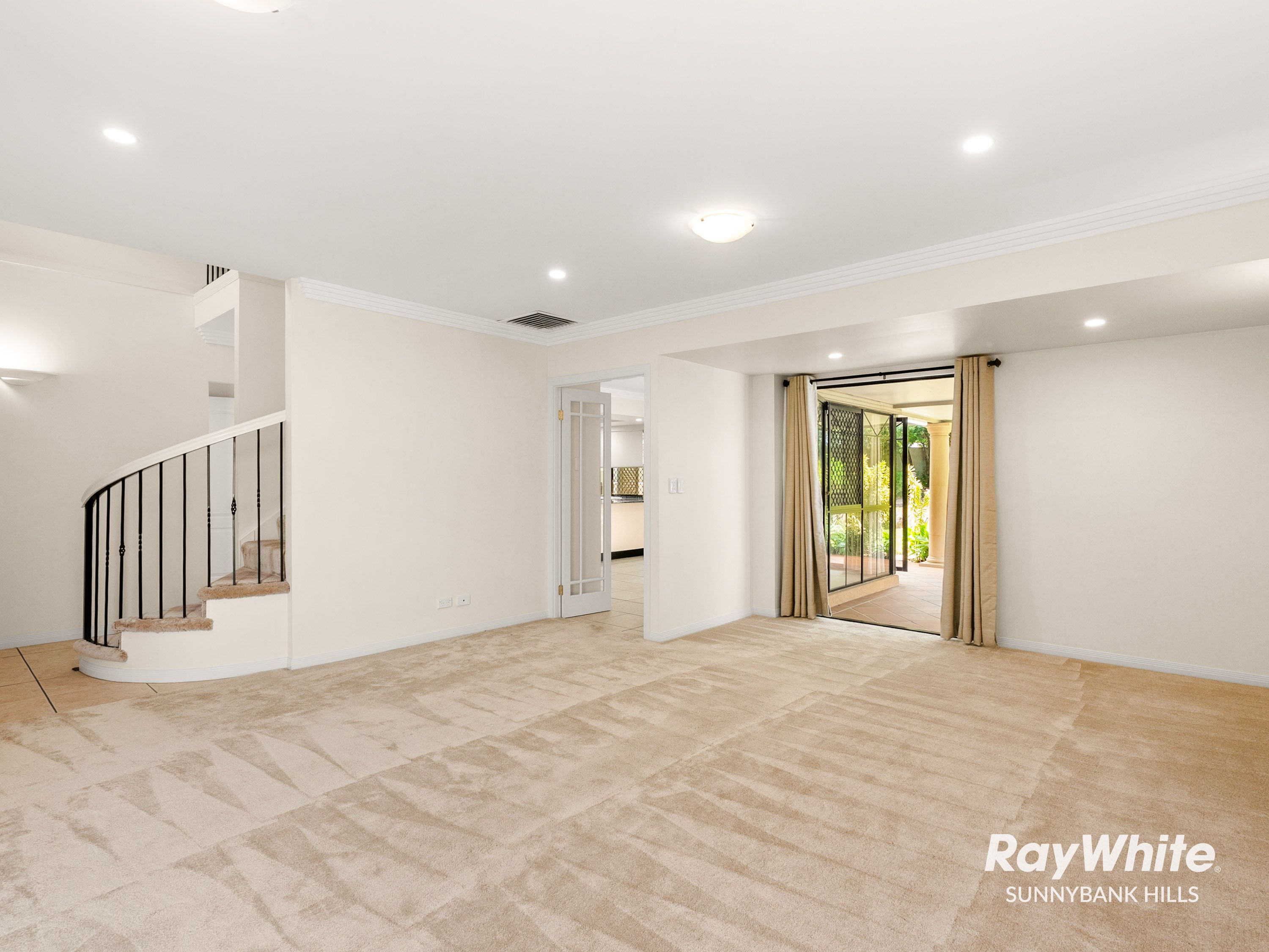 8/24 Radan Street — photo 7 of 29