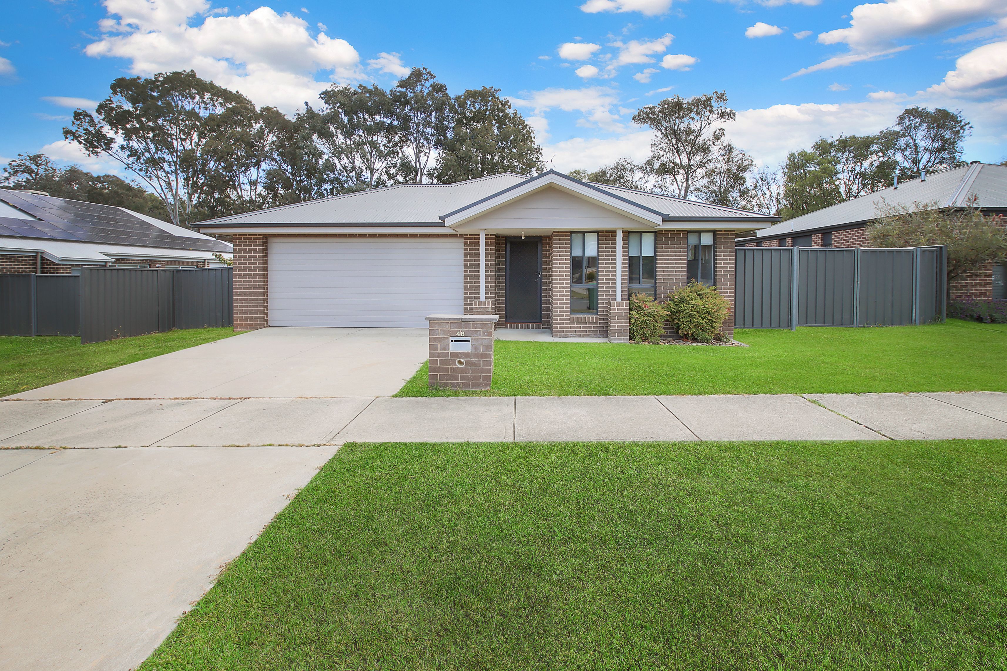 48 Riverboat Drive, Thurgoona, NSW 2640