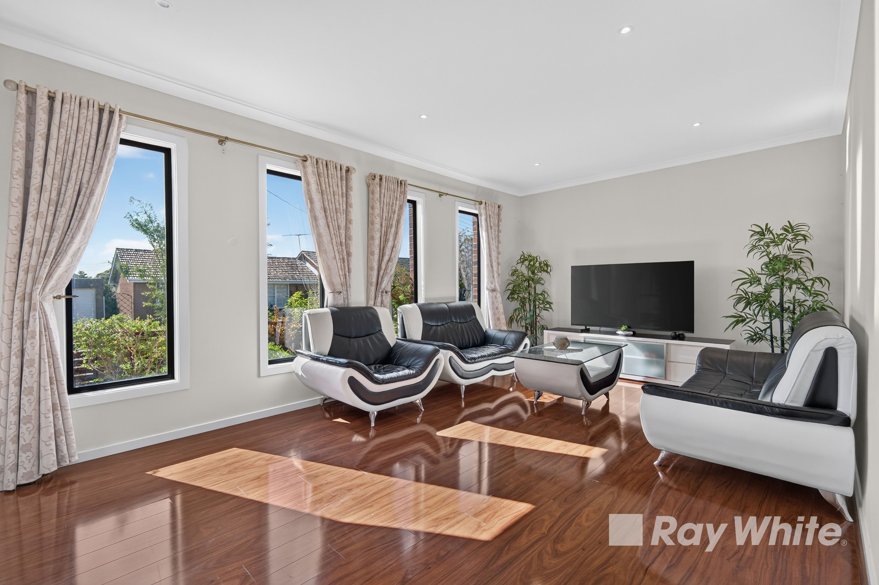 2A Henry Avenue — photo 3 of 13