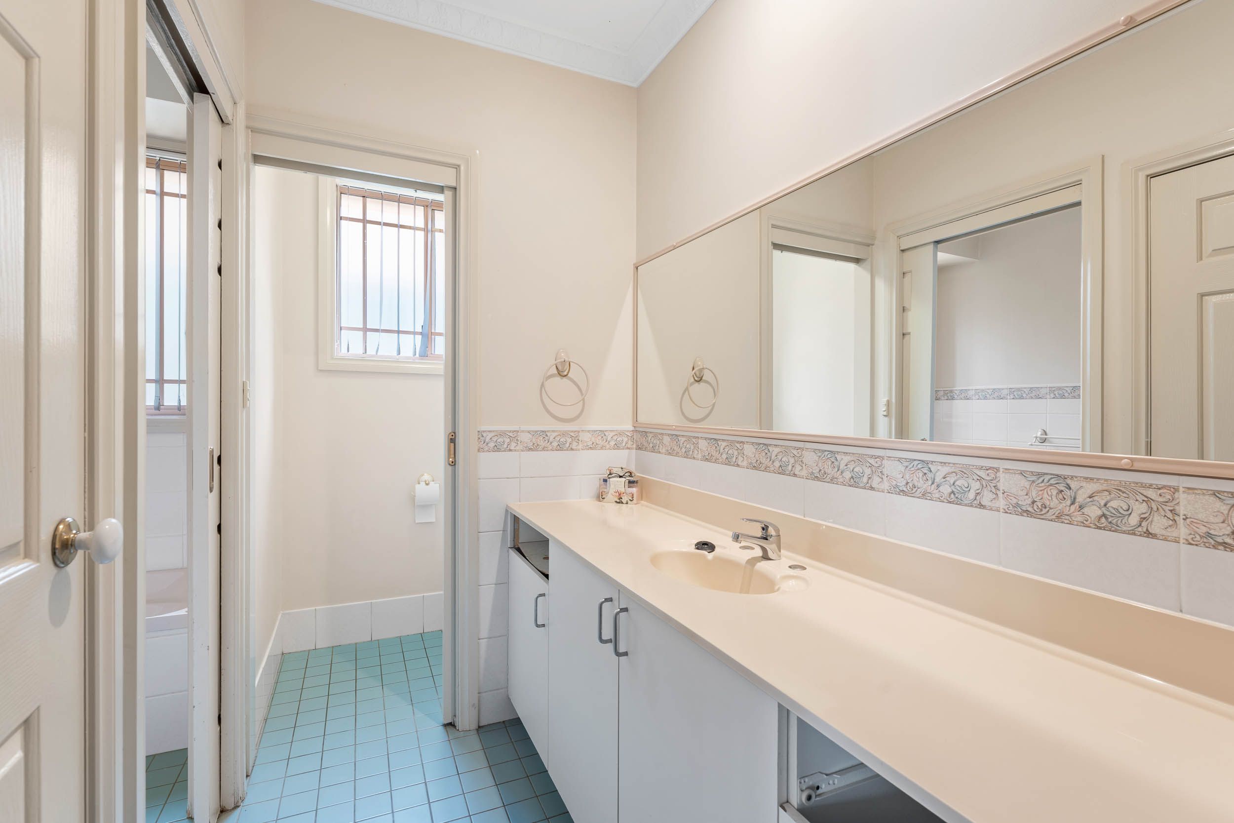 110 Mary Street — photo 10 of 18