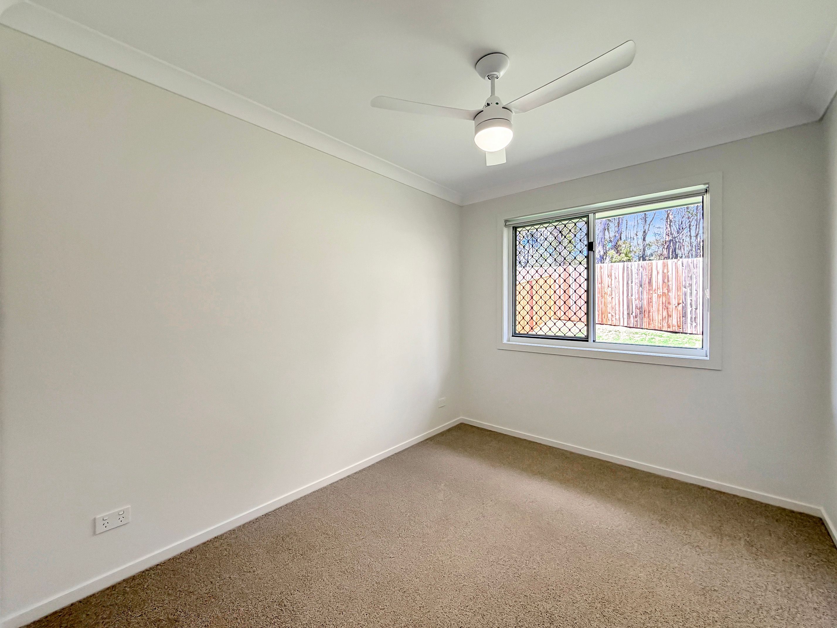 2/14 Oakwood Drive — photo 5 of 7