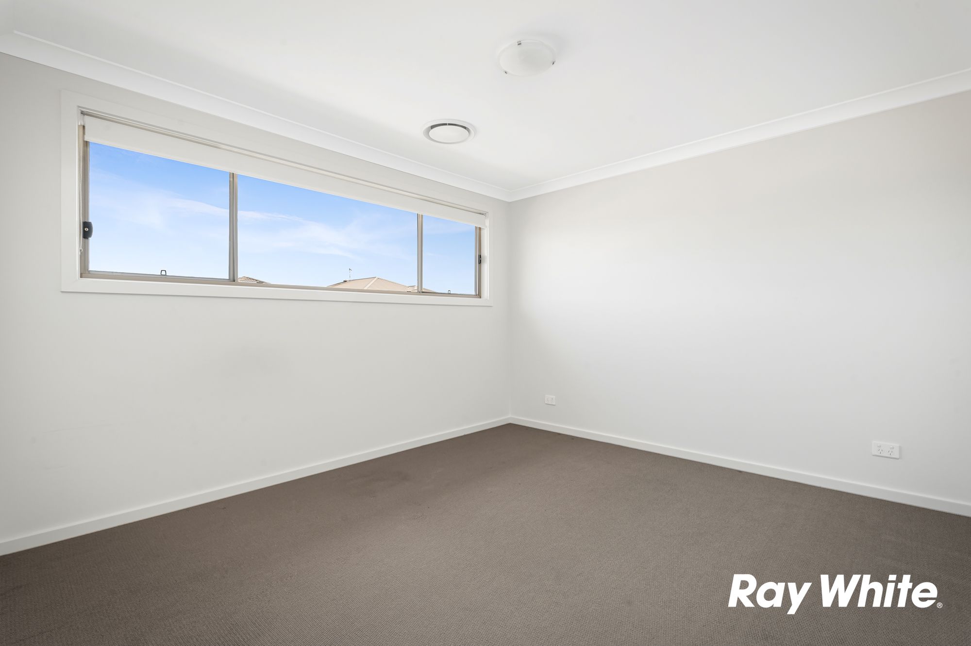 15 Valiant Street (Nirimba Fields) — photo 6 of 8