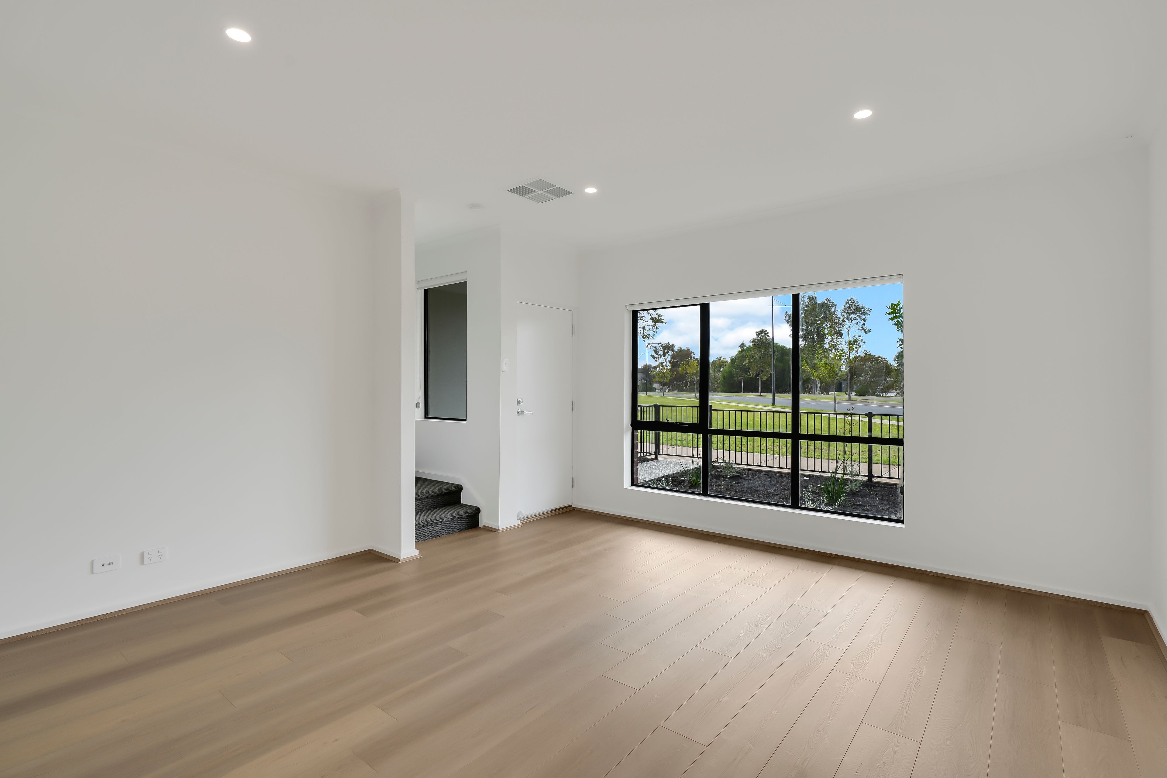 6 Sage Lane — photo 4 of 12
