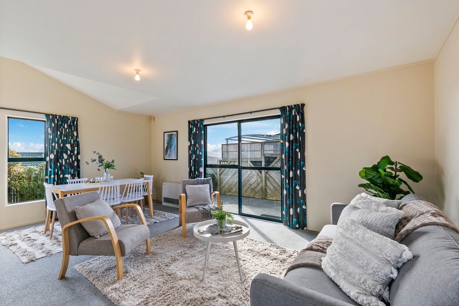 12A Kentwood Drive, Woodridge, Wellington City