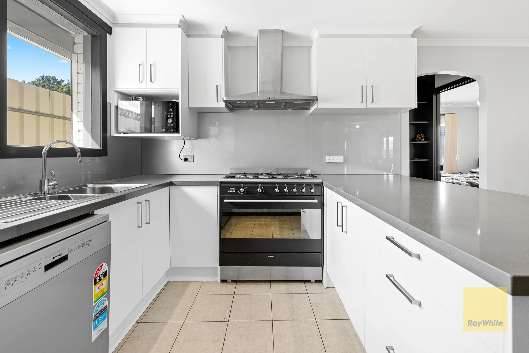 2 Colliet Place, Hoppers Crossing, VIC 3029