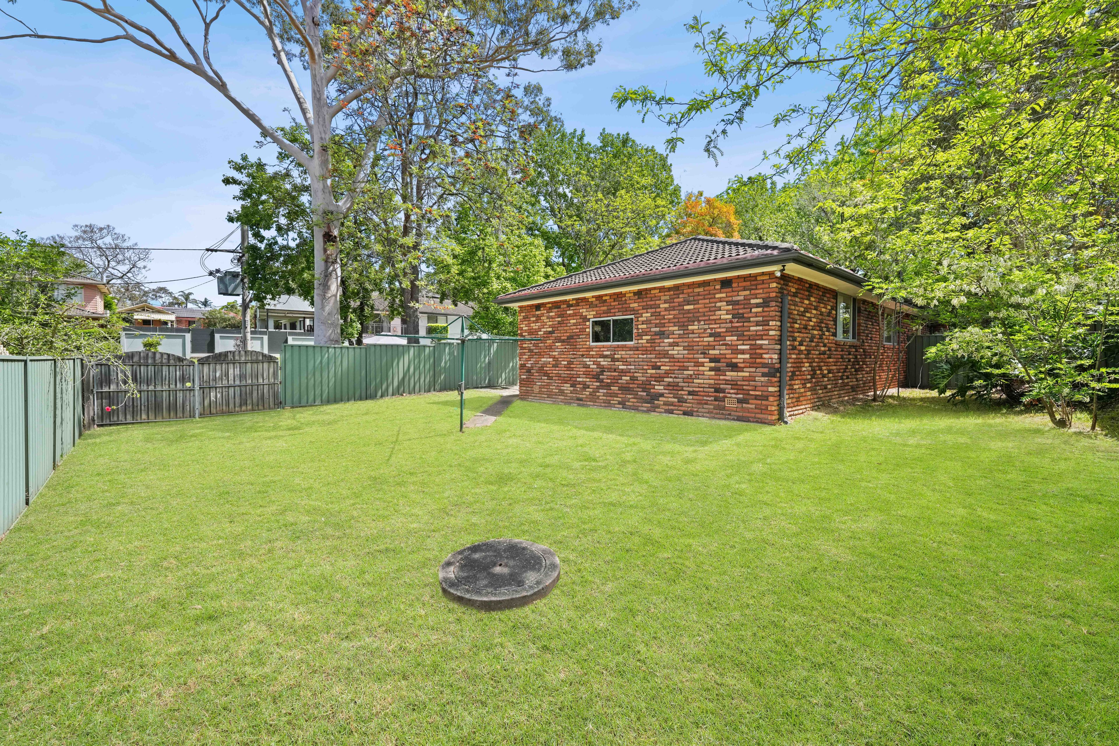 7 Drayton Avenue — photo 4 of 12