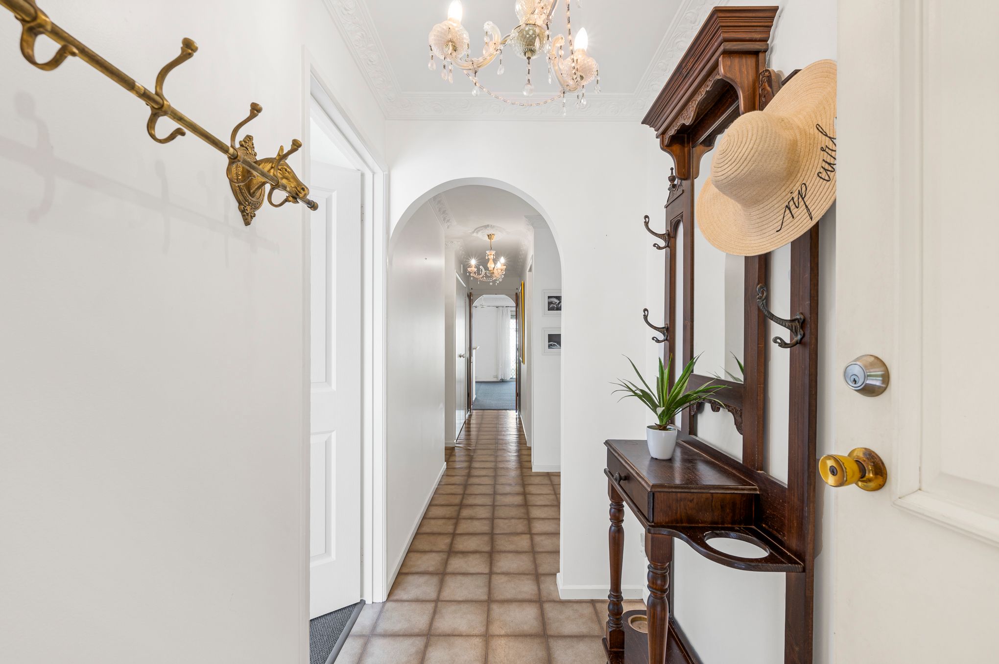 16 Navigator Crescent — photo 3 of 17