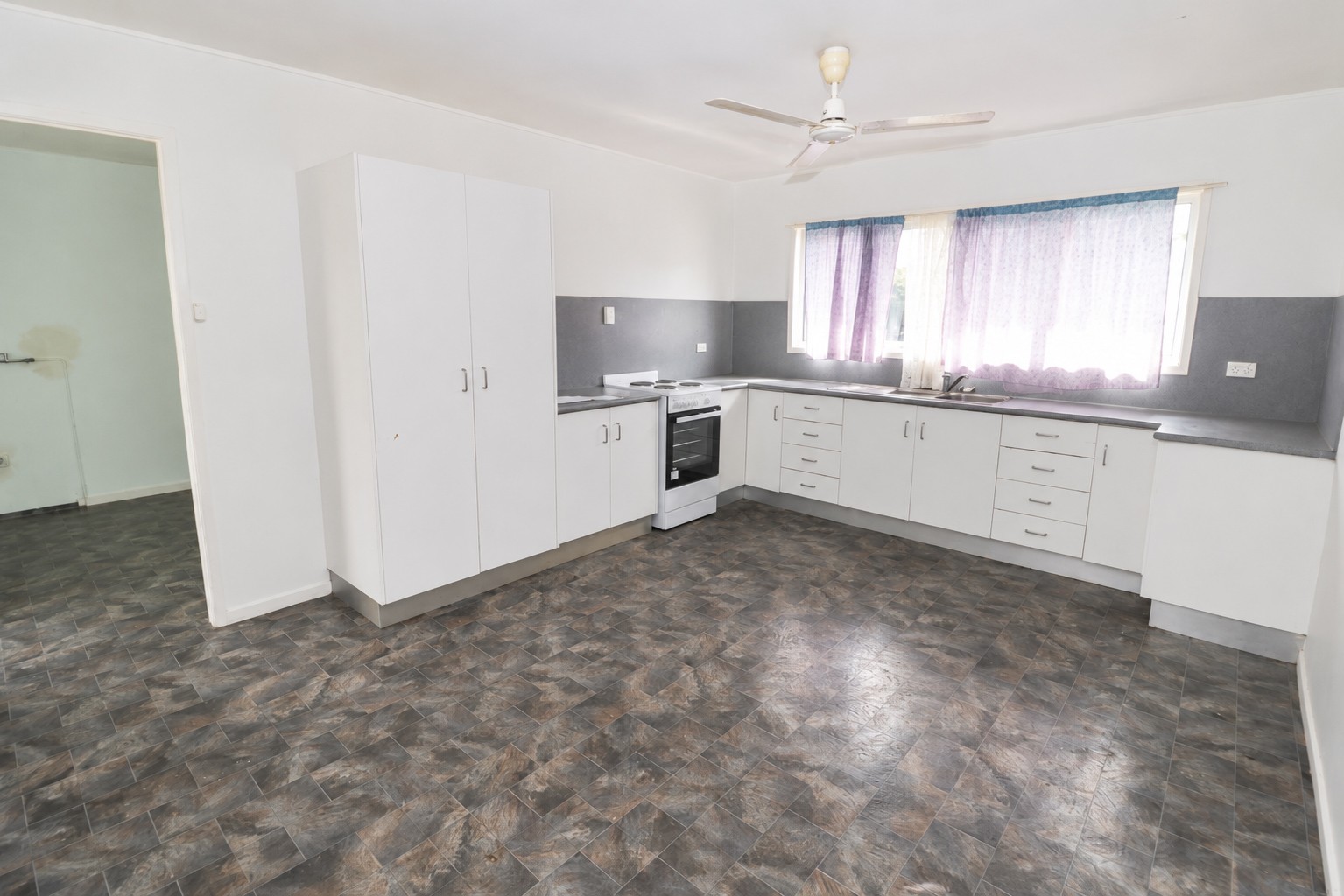 17 Hawkins Street, Ingham, QLD 4850