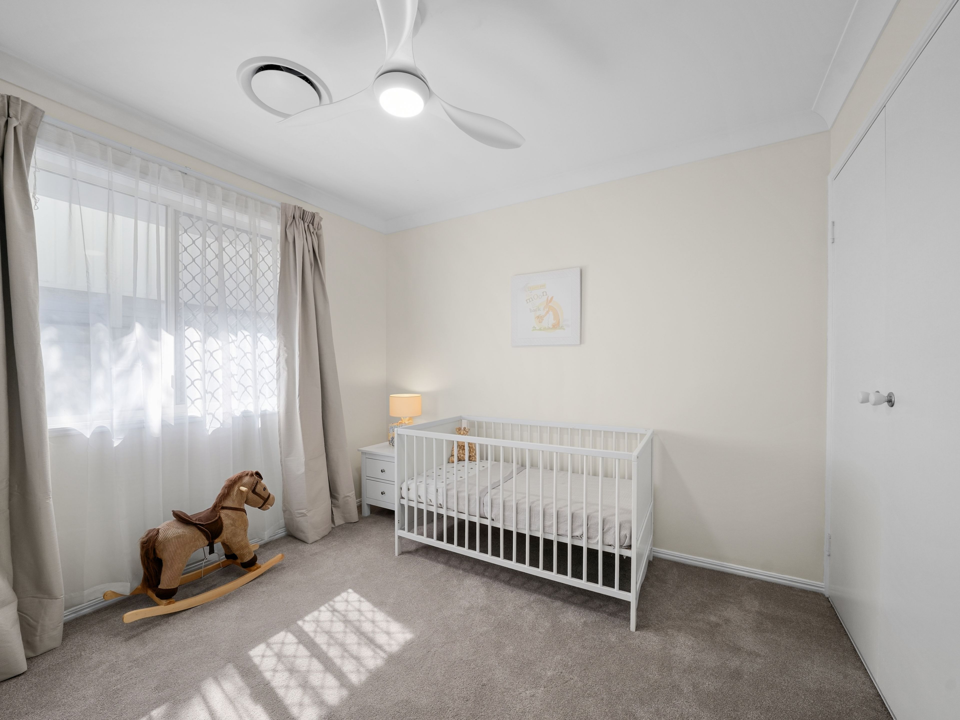 40 Hawkes Avenue — photo 12 of 19