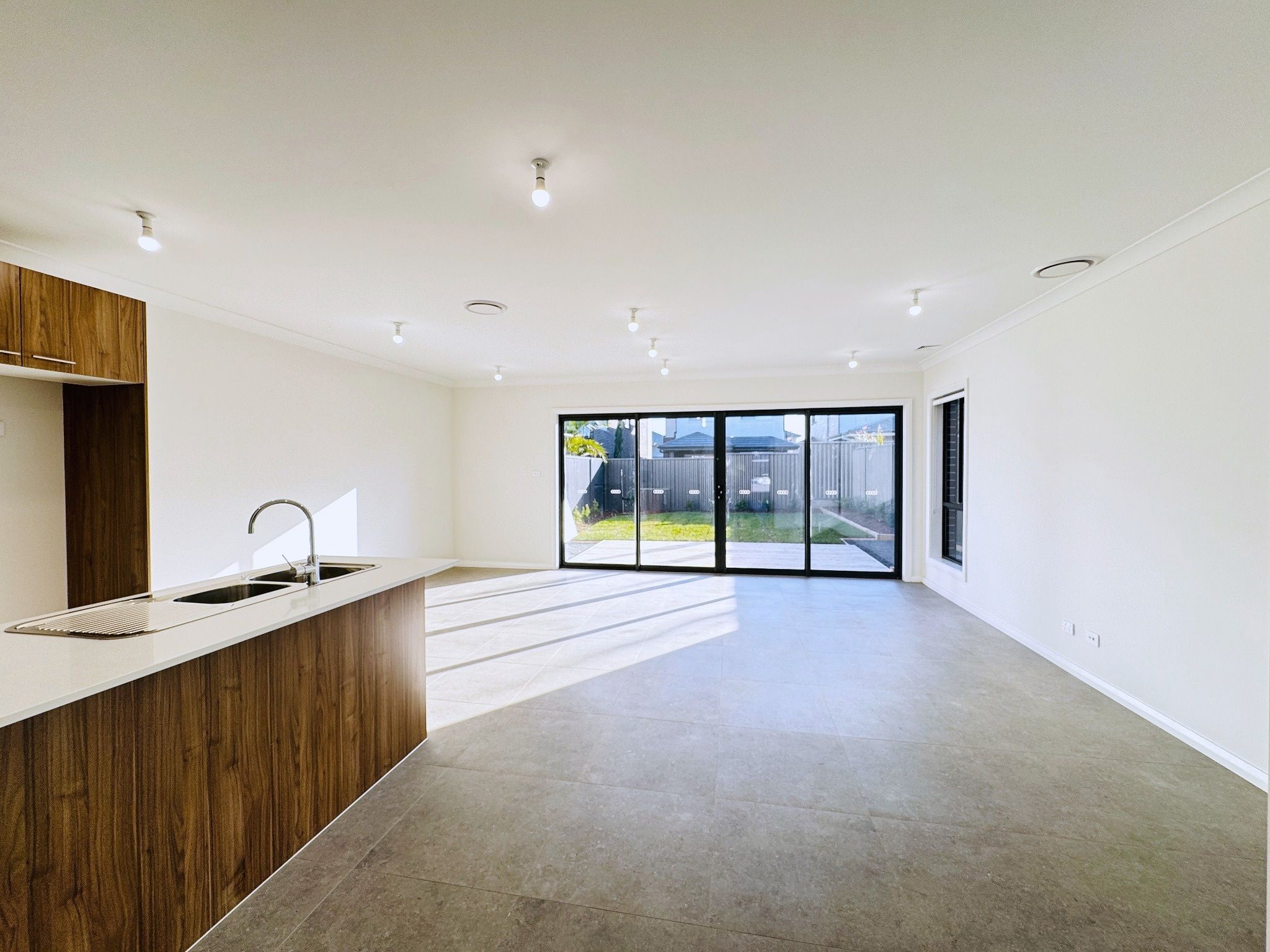 24 Eora Street — photo 4 of 13