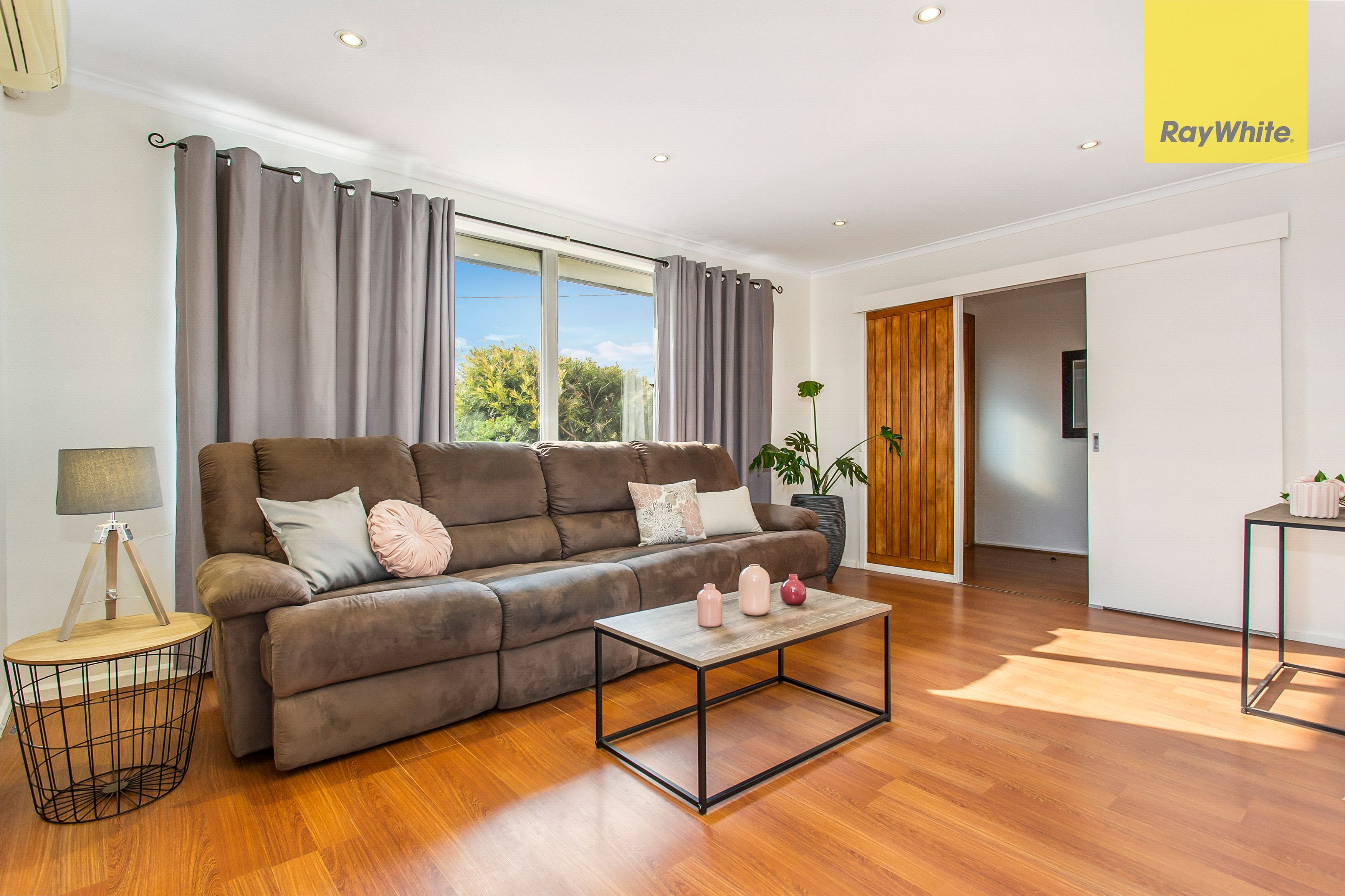 6 Barrington Crescent, Gladstone Park, VIC 3043