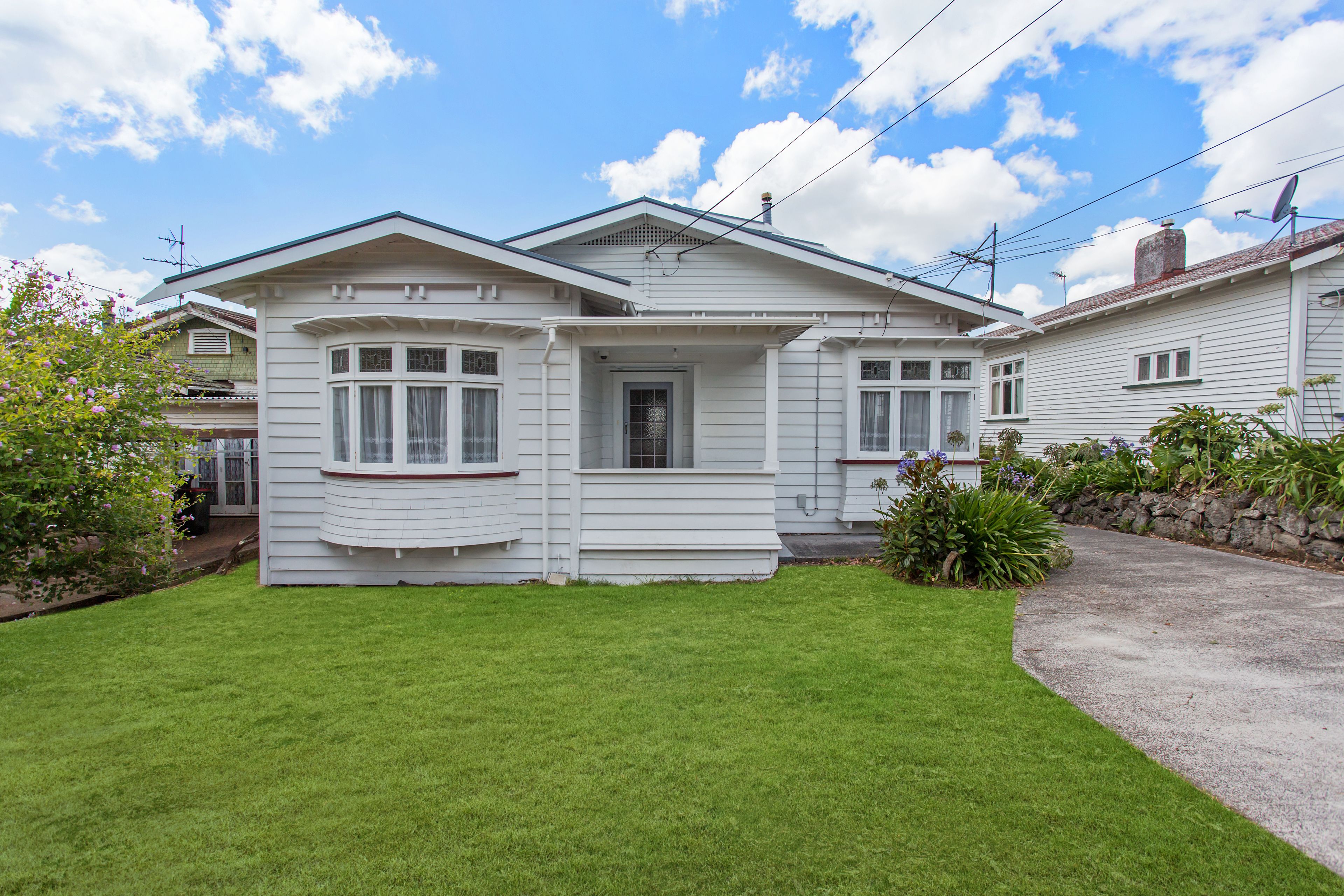 9 Tennyson Street, Balmoral, Auckland City 1024 Sold House Ray