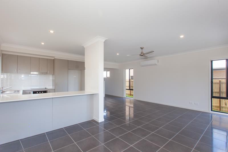 4 Victor Street, COOMERA, QLD 4209