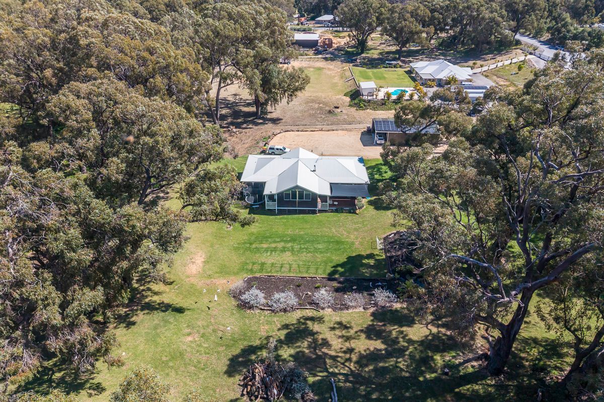 10 Chilli Glade, Two Rocks, WA 6037