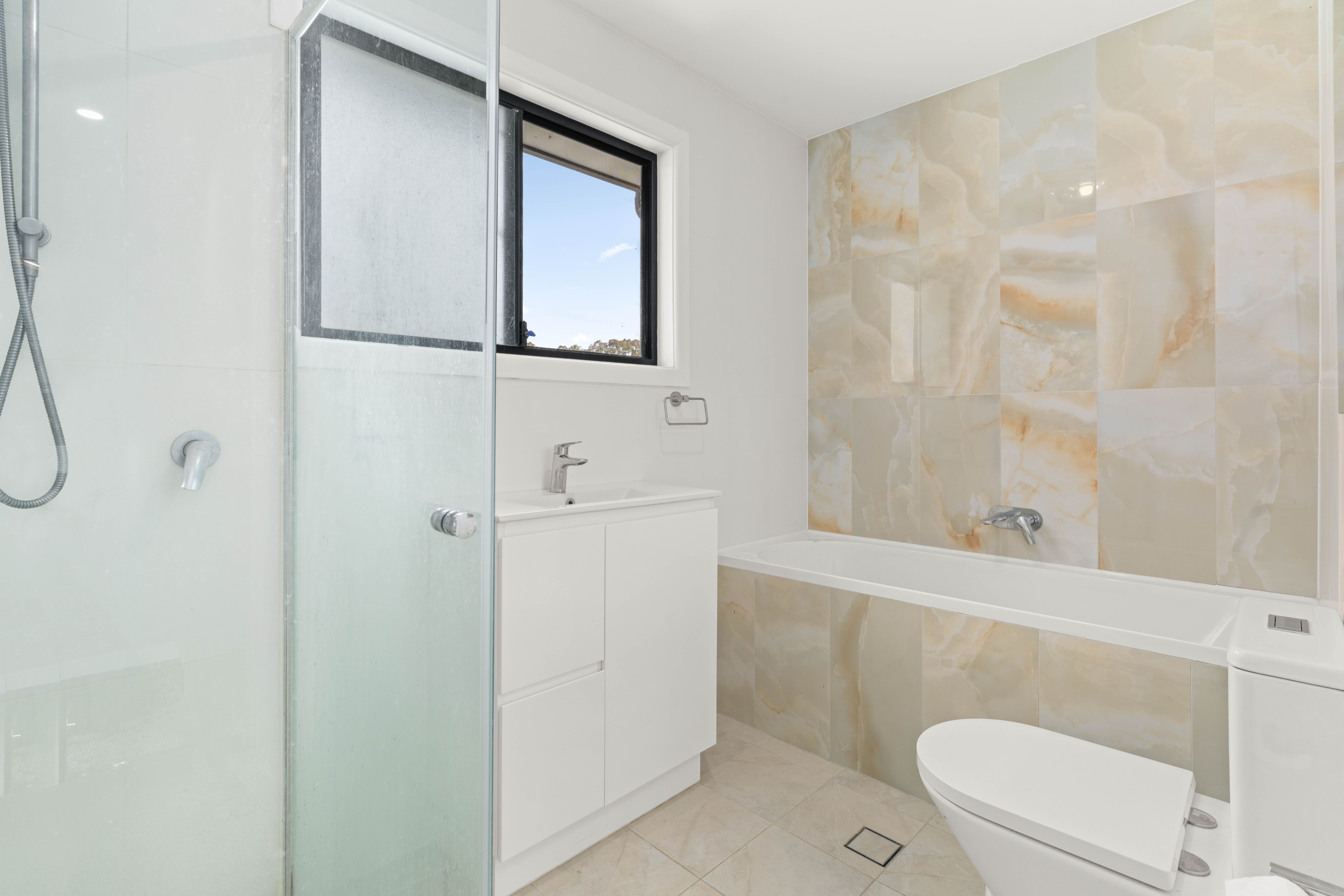 2/54a Hillcrest Avenue — photo 16 of 22