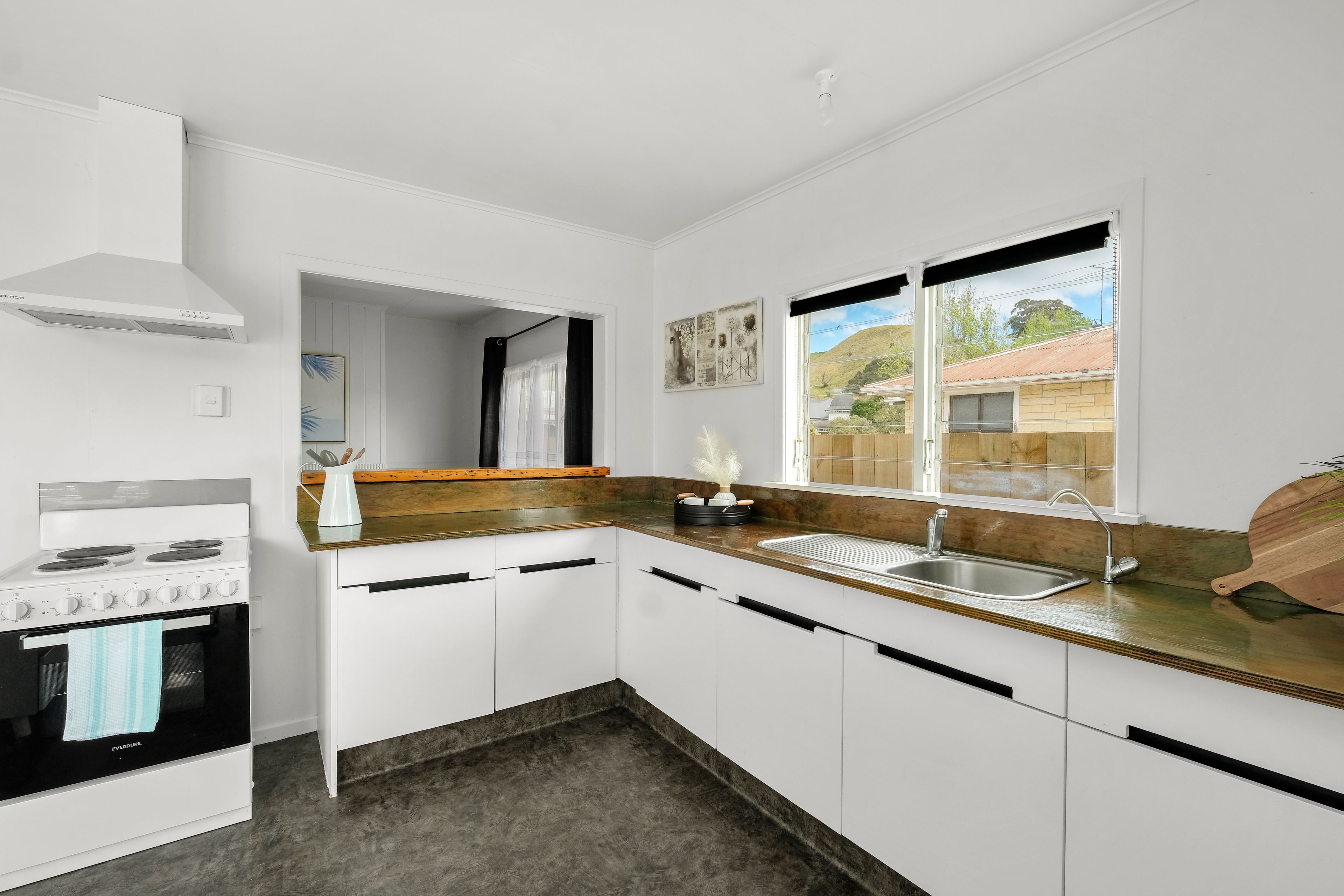 6 Duke Street, Tamarau, Gisborne District