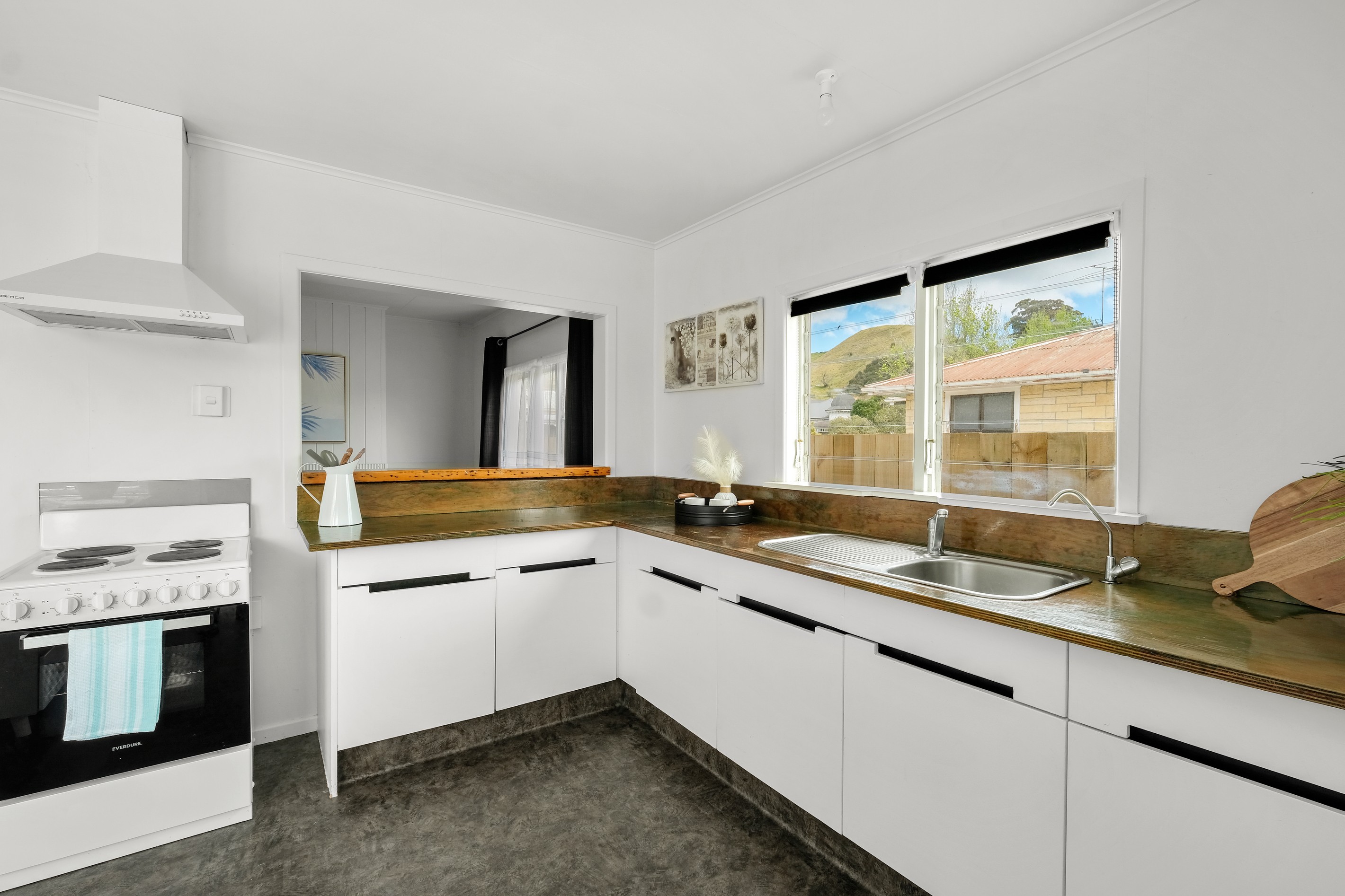 6 Duke Street, Tamarau, Gisborne District