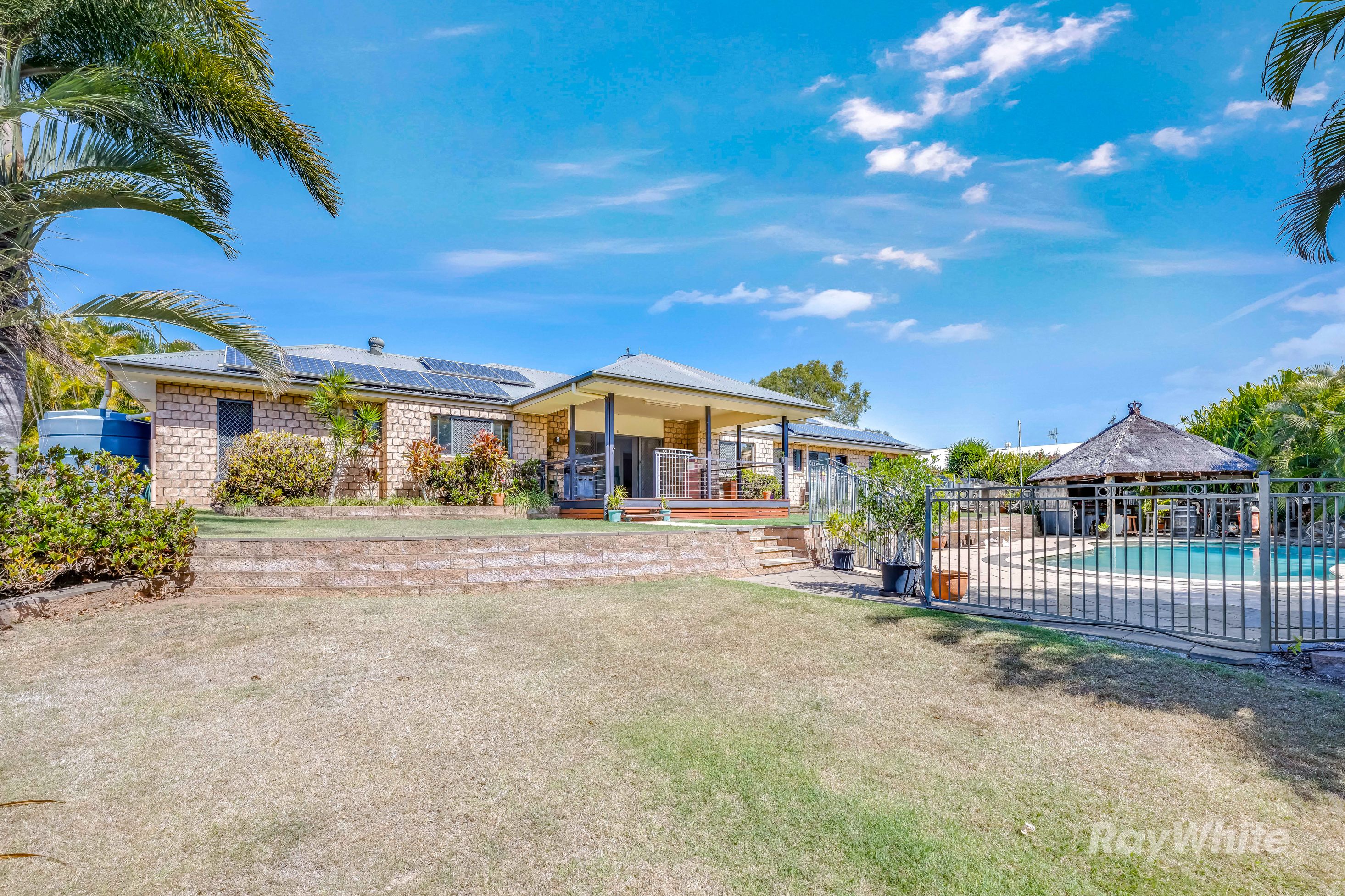 13 Raewood Close — photo 28 of 30