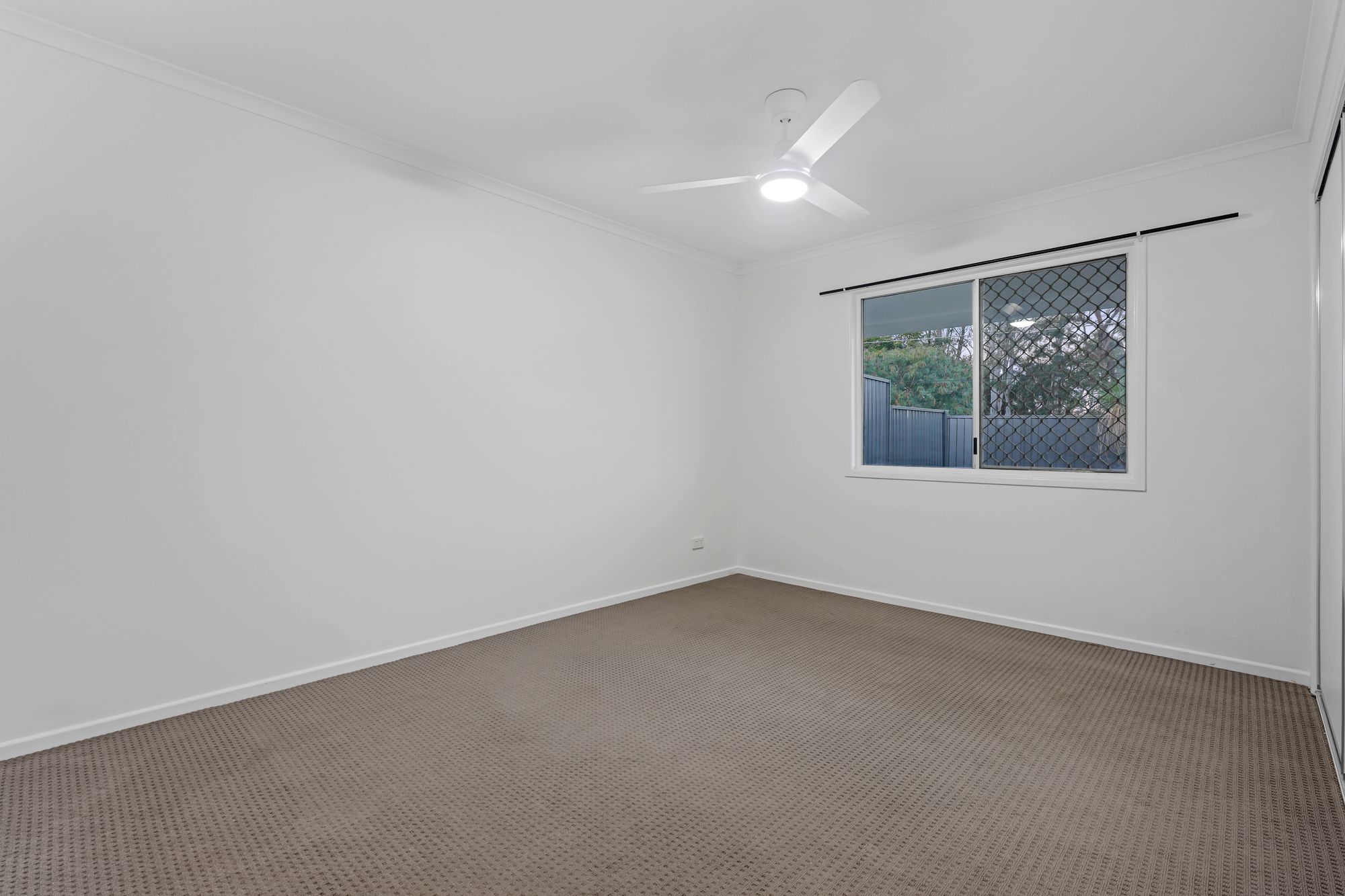 24 Girralong Street — photo 10 of 25