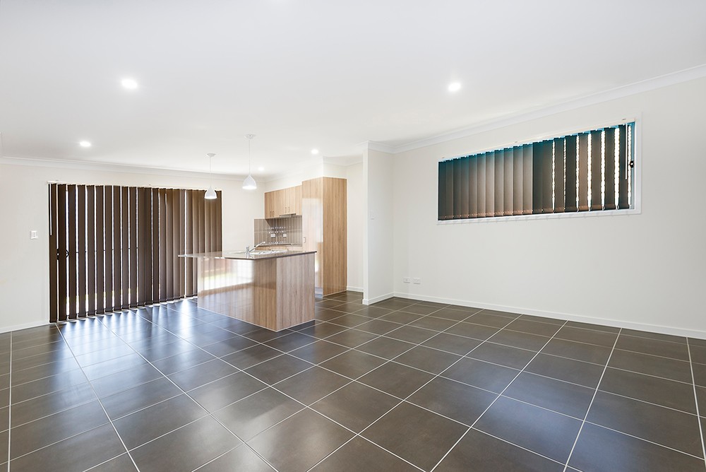 15 Wright Crescent, Flinders View, QLD 4305