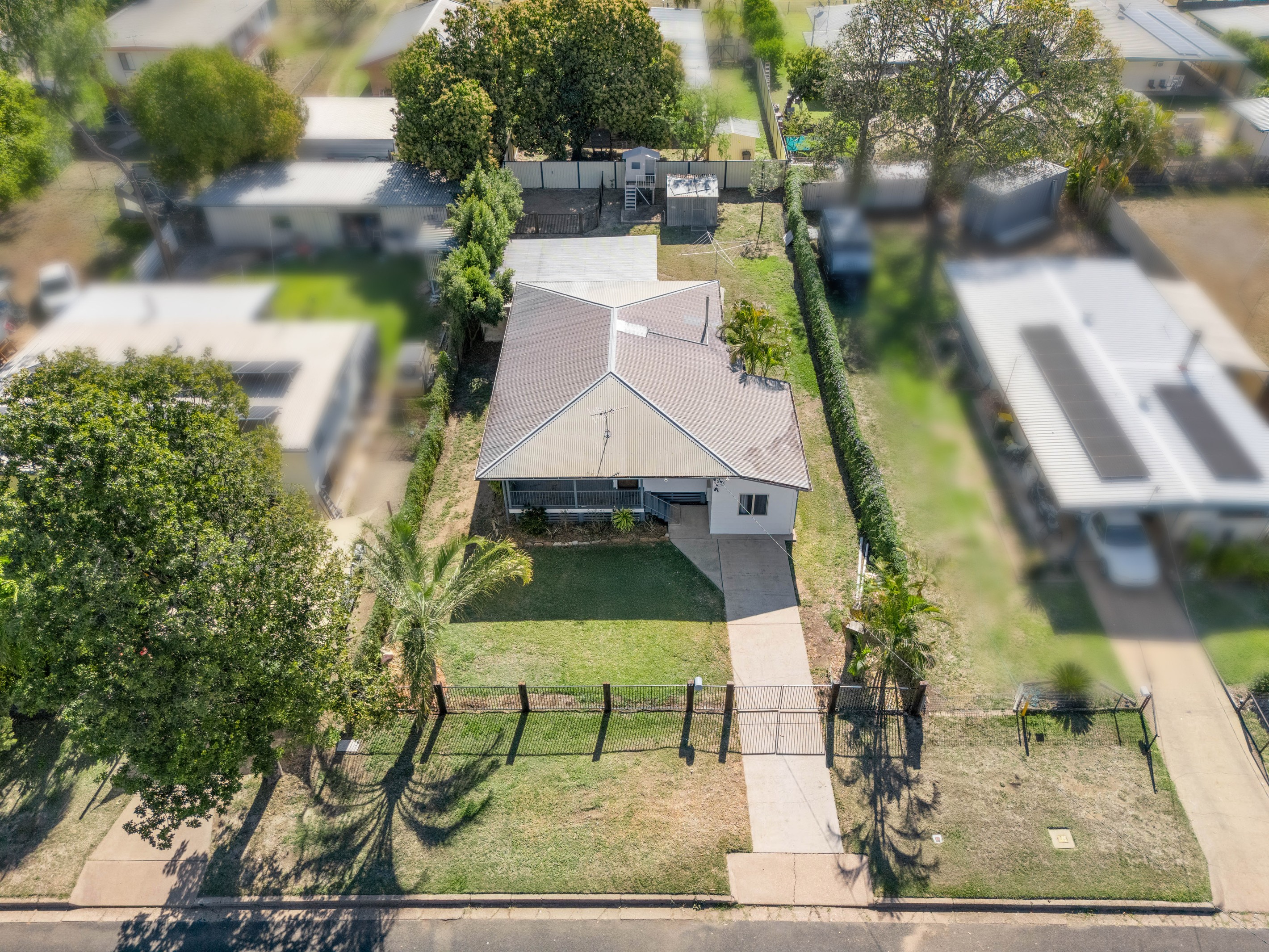 23 Diamond Avenue, Emerald, QLD 4720