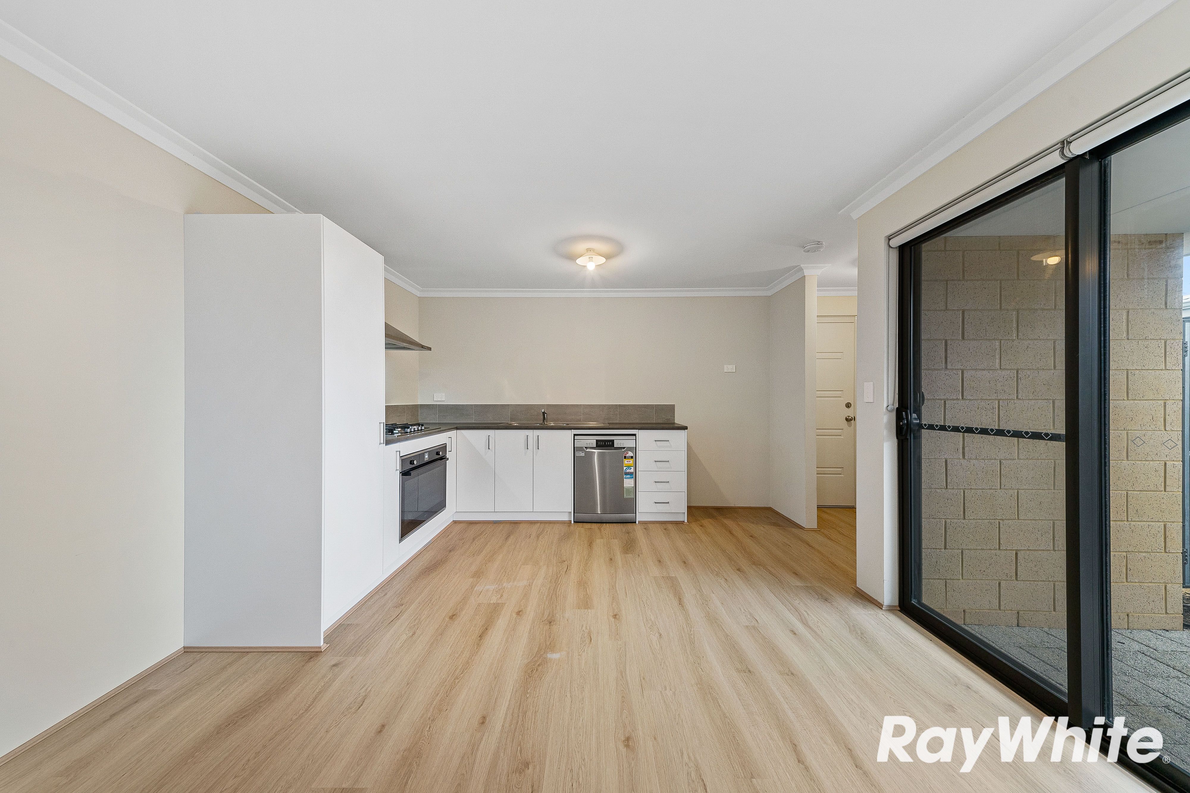 73A Alverstone Boulevard — photo 4 of 9