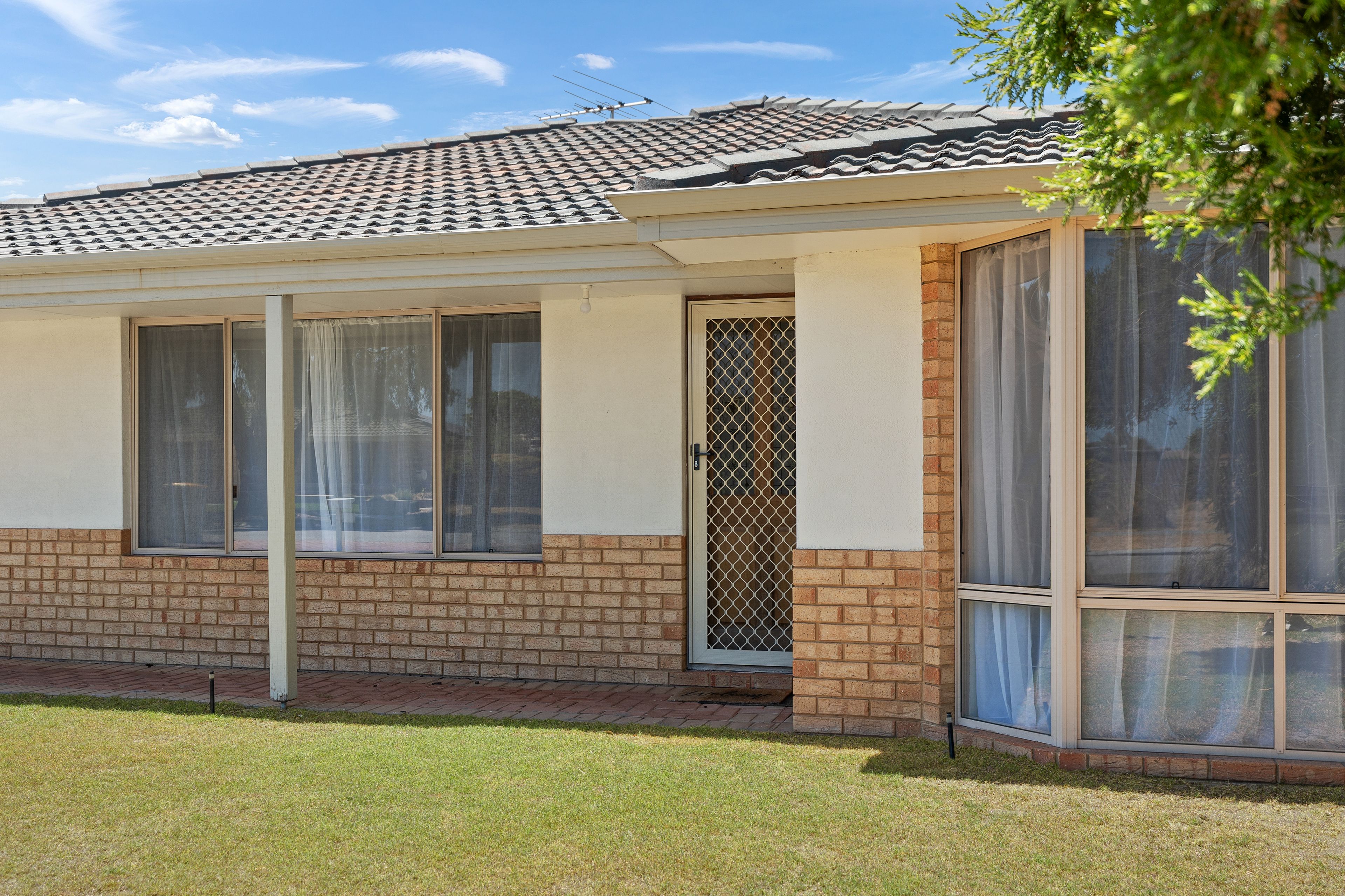 26 Fairview Drive, Waikiki, WA 6169