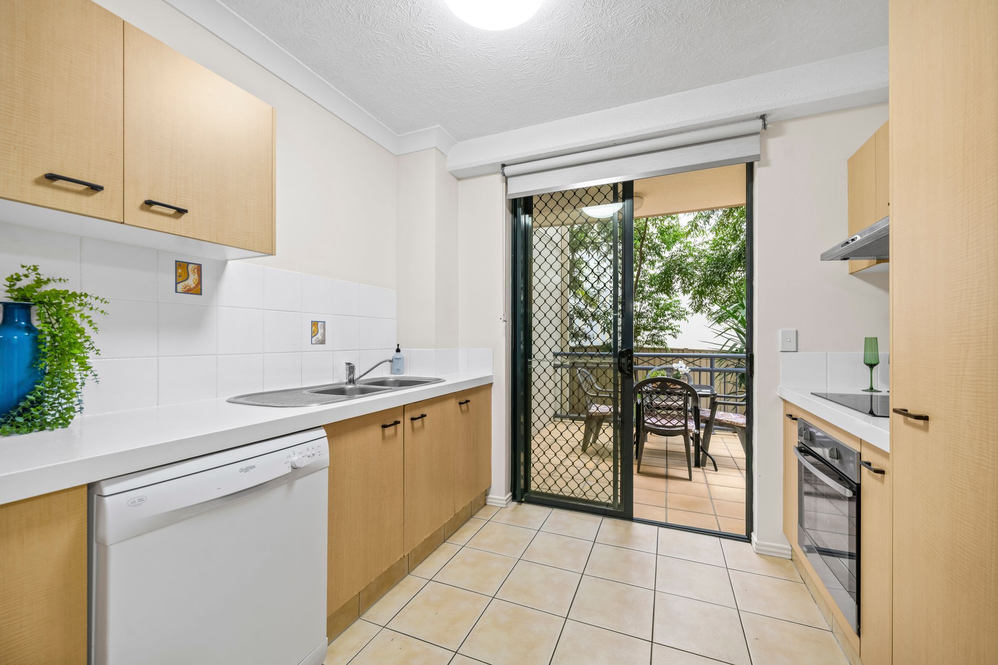 235/2360 Gold Coast Highway — photo 7 of 24