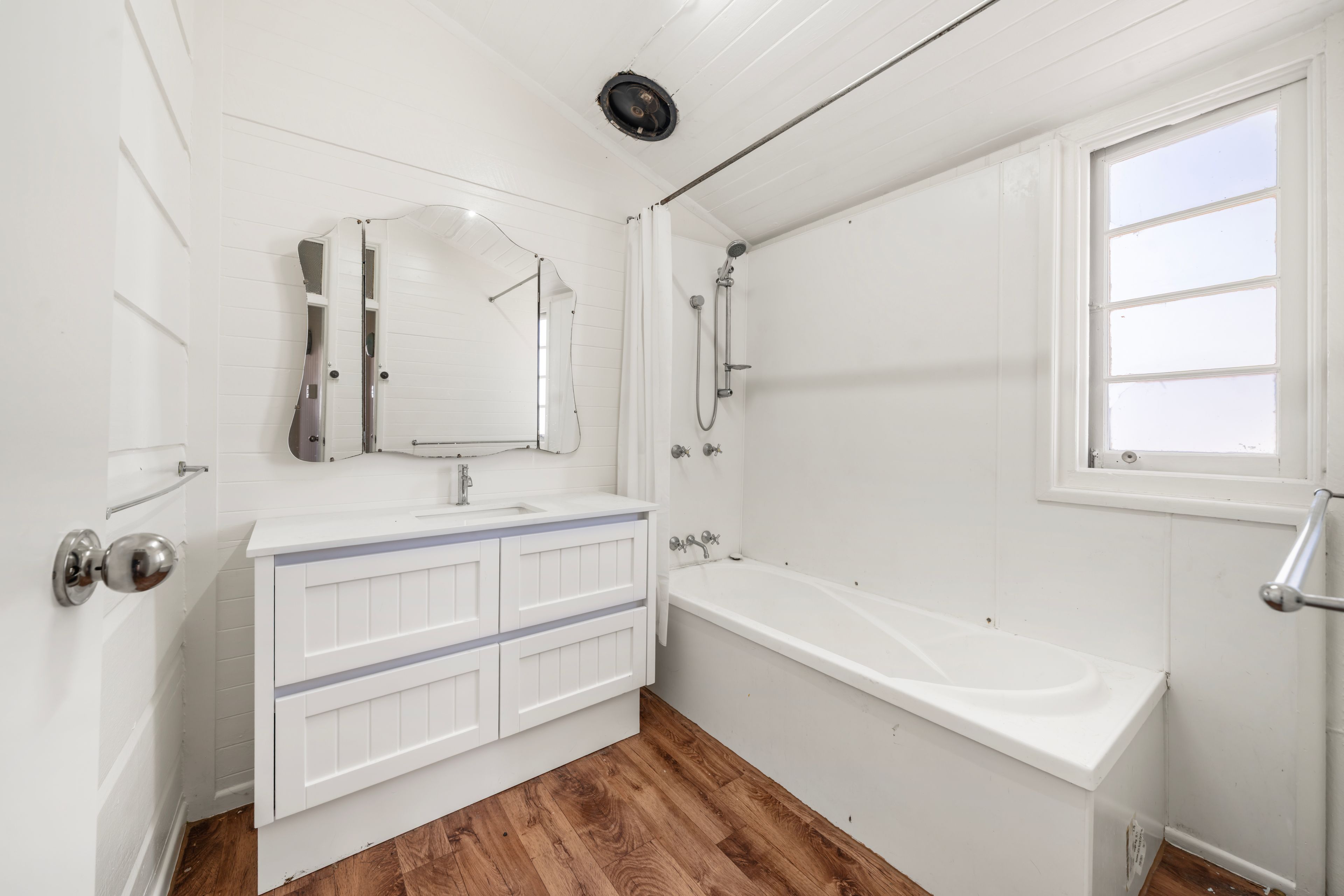 21 MacIntyre Street — photo 7 of 16