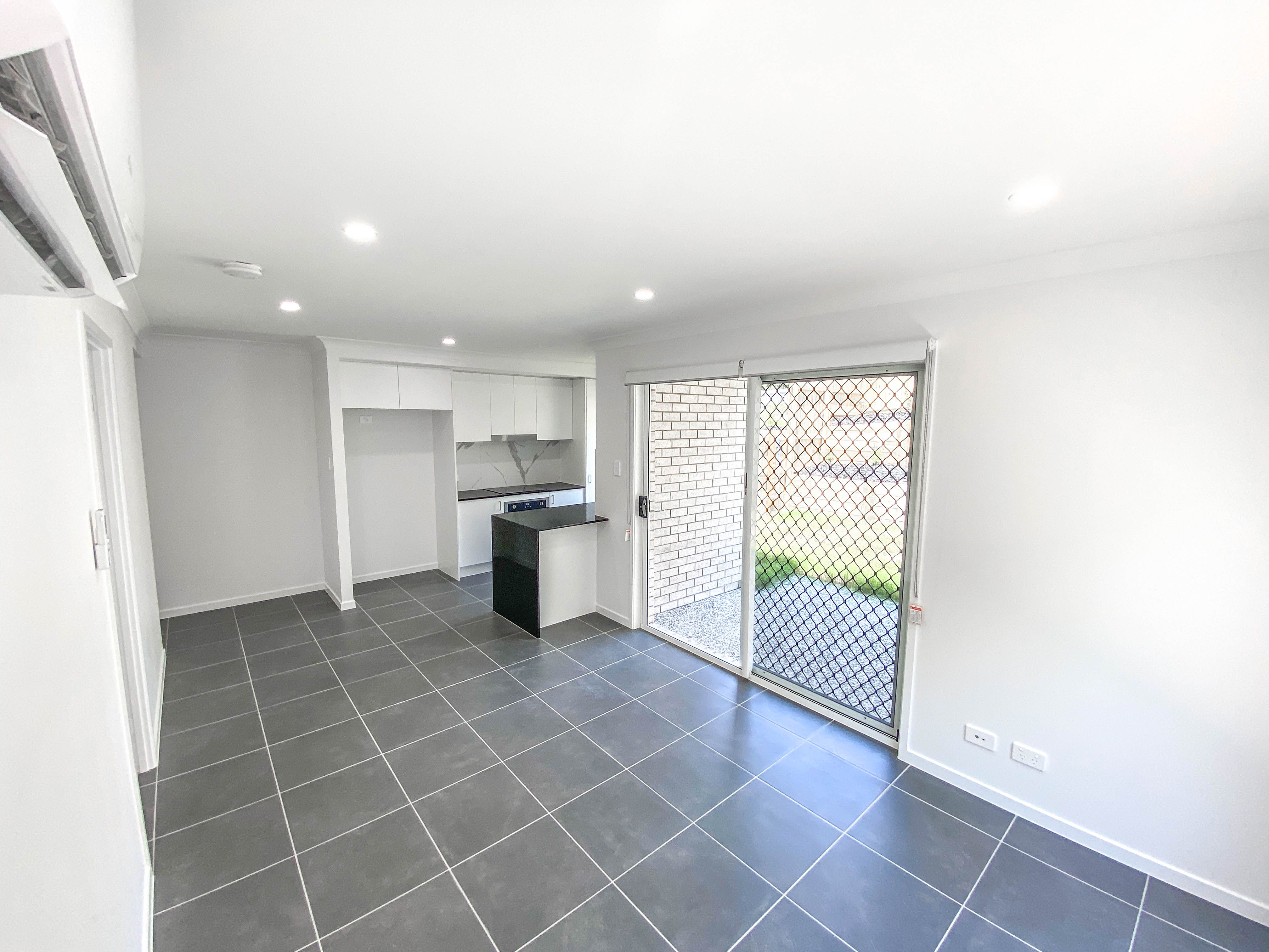 1/25 Radcliffe Court, Bellbird Park, QLD 4300