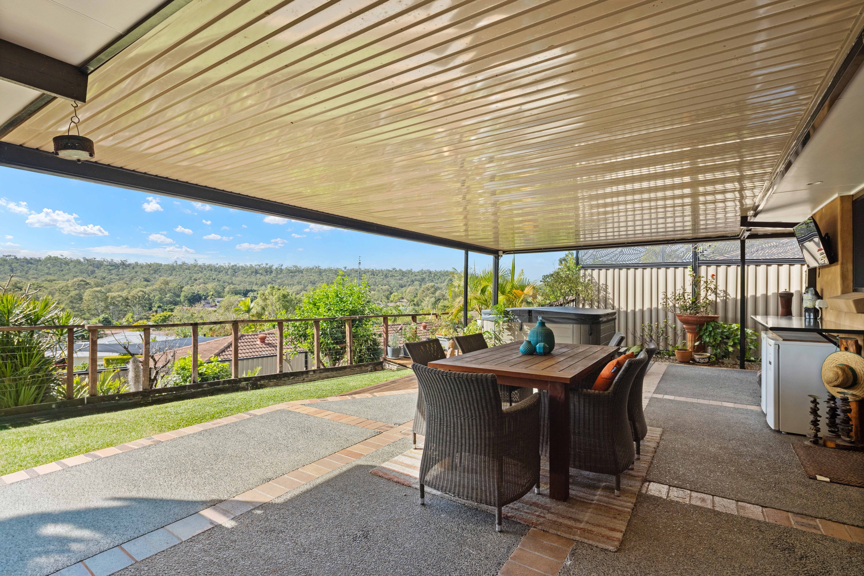 9 Western Way, Oxenford, QLD 4210