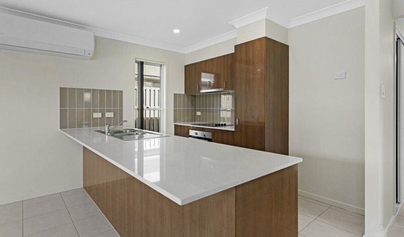 16 Angus Court, Park Ridge, QLD 4125