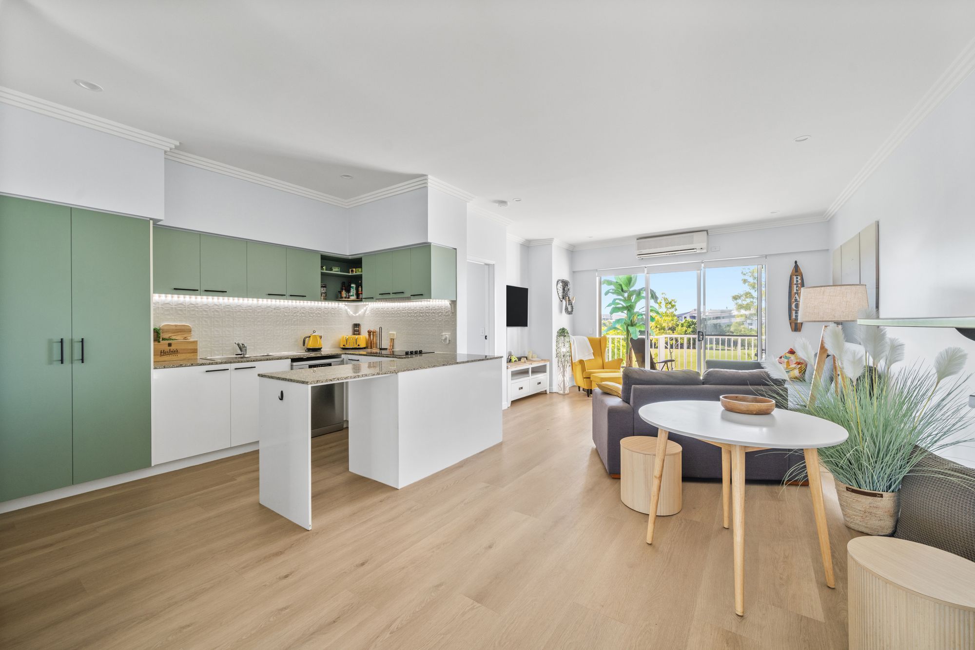 43/98 University Drive — photo from Ray White Robina