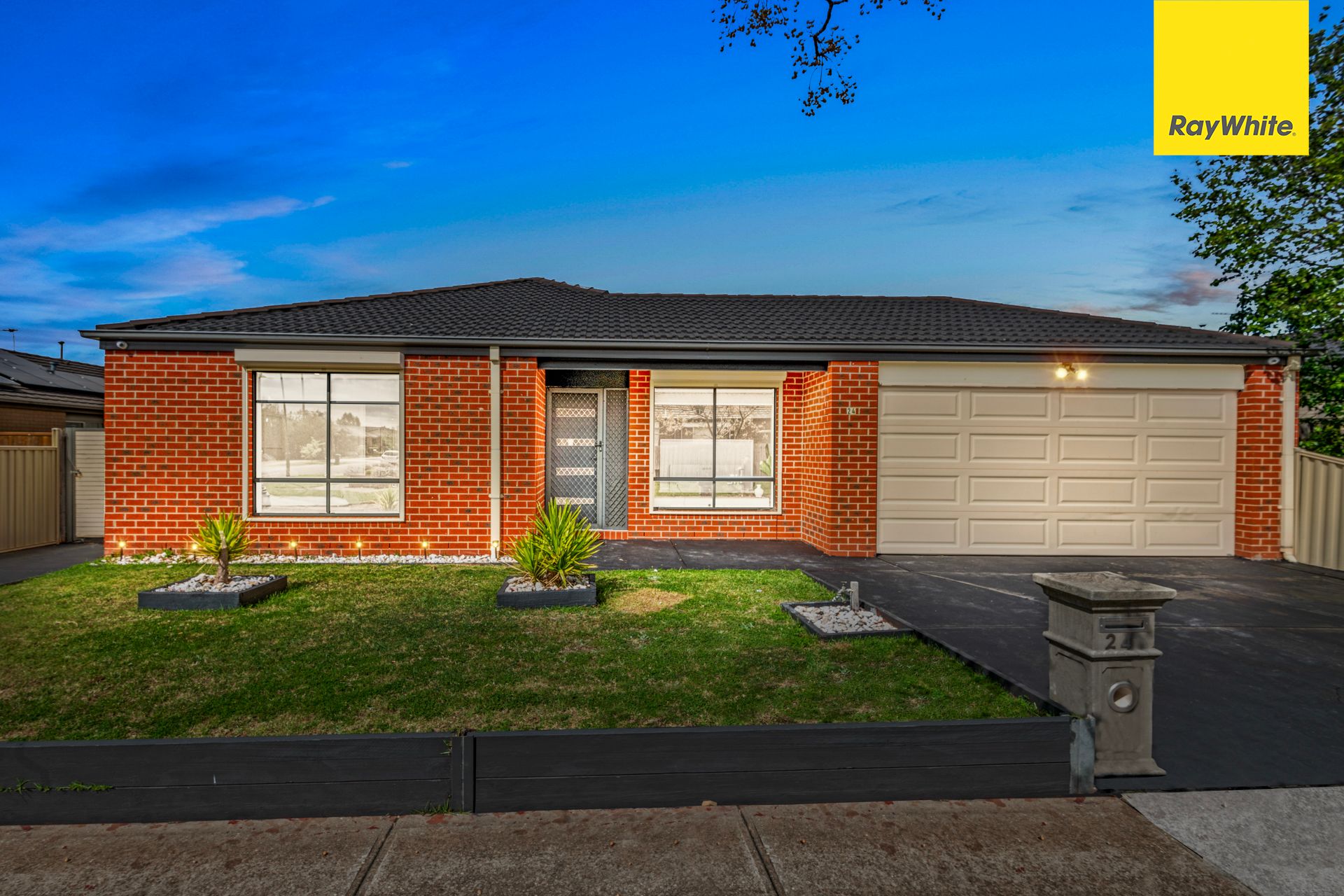 24 Lord Nolan Street, Kurunjang, VIC 3337