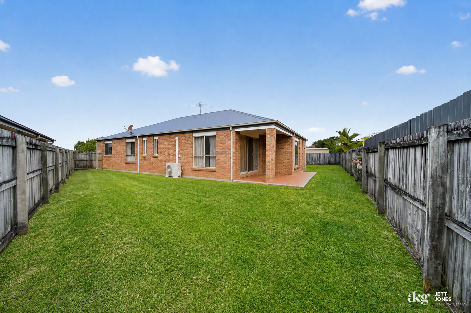 18 Lake Wivenhoe Court — photo 18 of 21