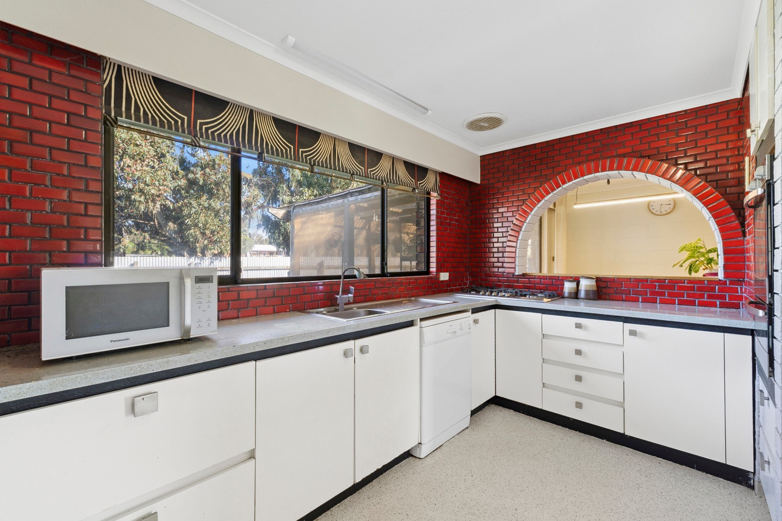 4 Aireys Street, Elliminyt, VIC 3250